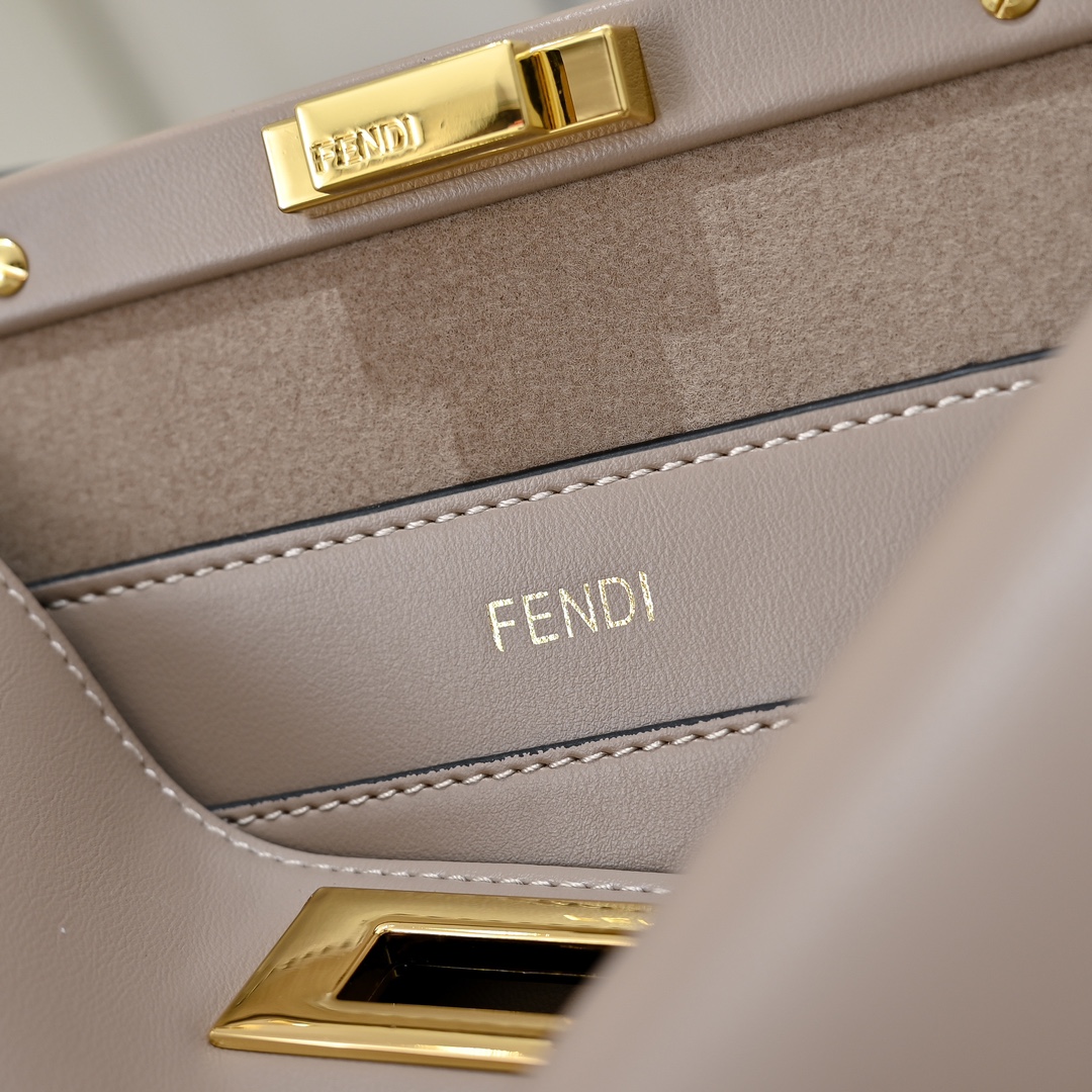 FENDI ekaboo Soft medium handbag 8801