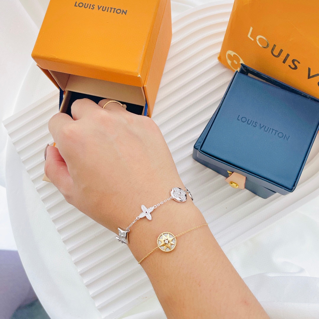 Louis Vuitton new five-flower full diamond bracelet