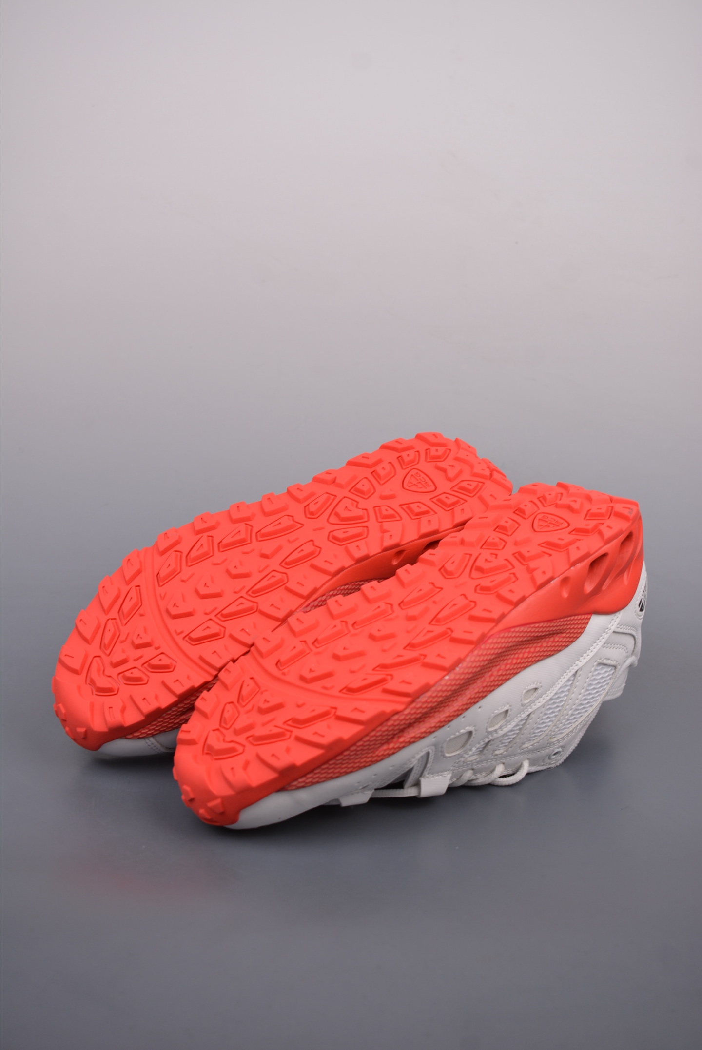 Nike ACG Air Exploraid White Orange FJ1920-101