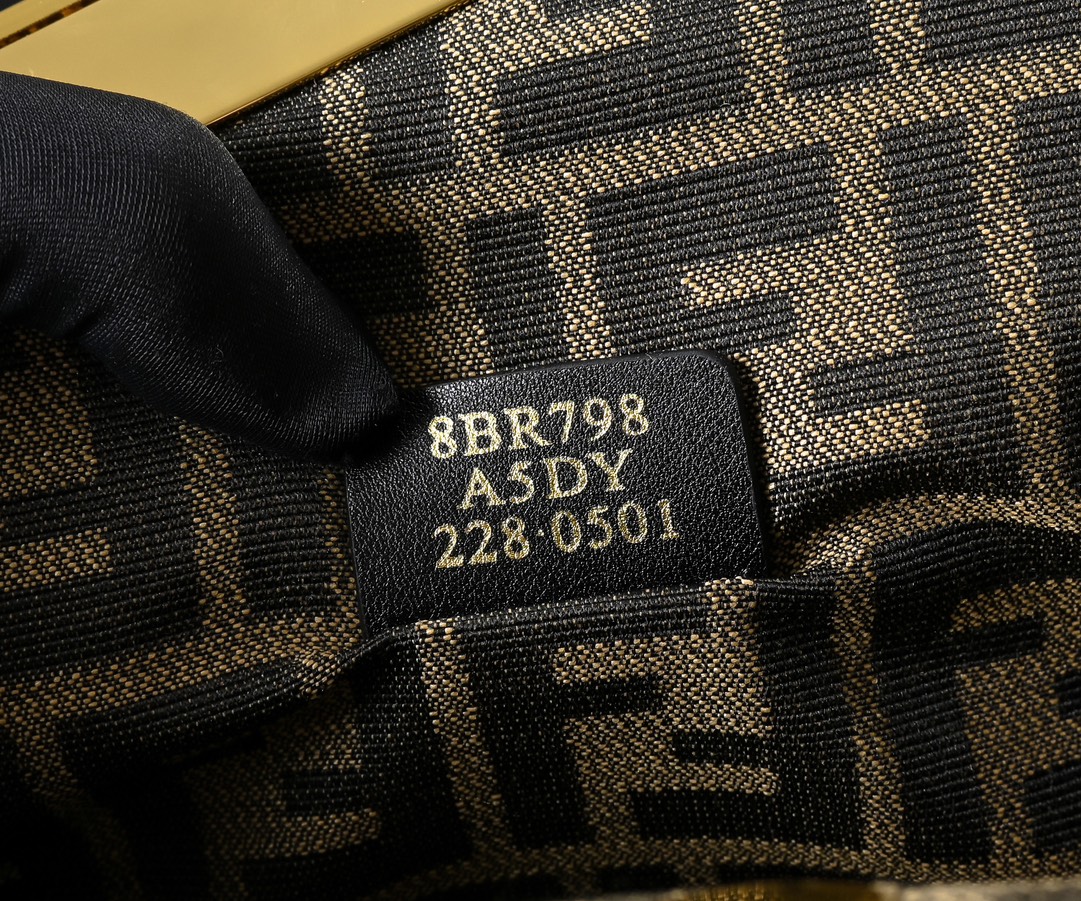 FENDI First Shoulder Bag 80017