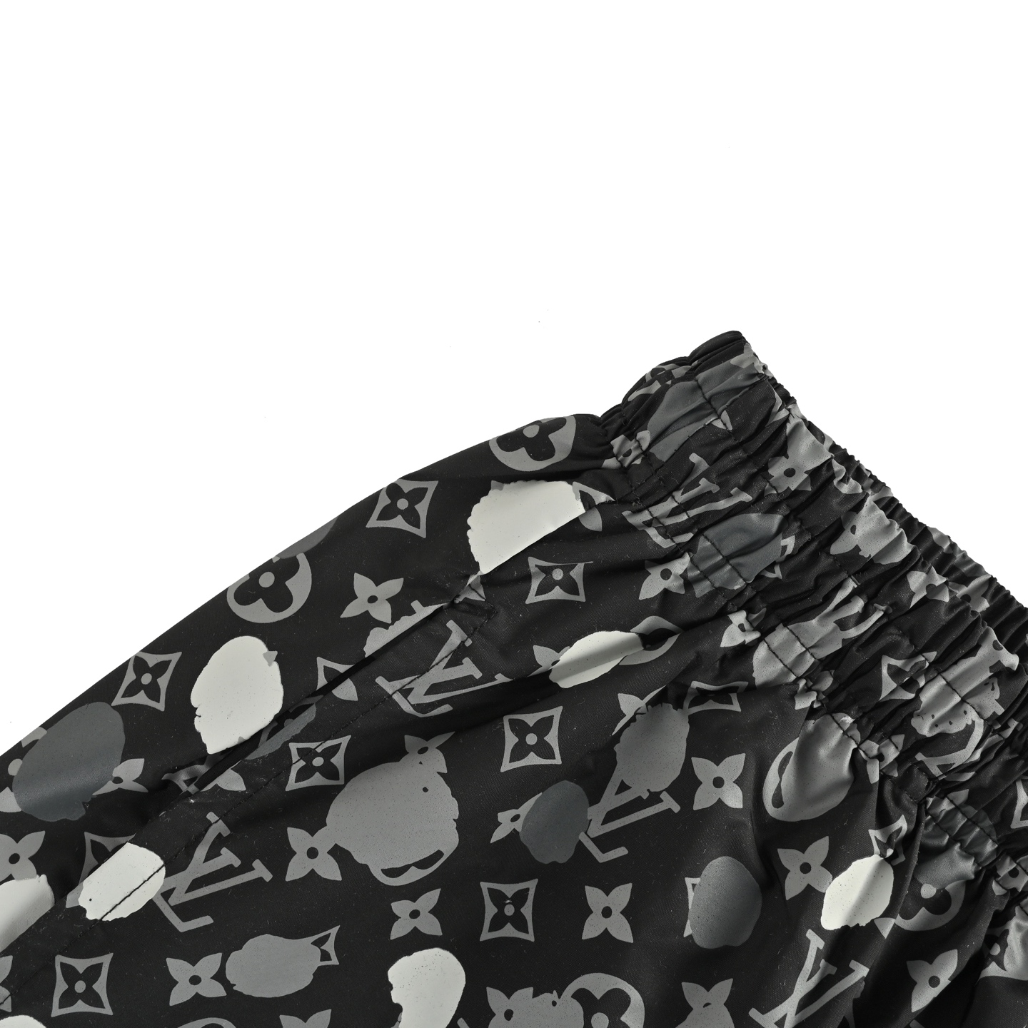Louis Vuitton 25ss Yayoi Kusama all over print hand-painted polka dot woven shorts