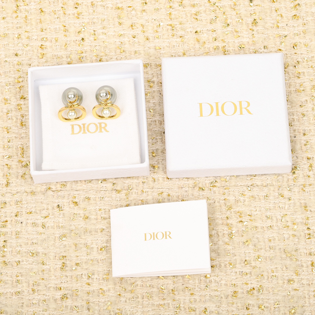 Dior CD pearl earrings