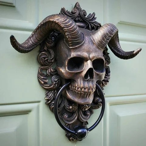 (🔥Last Day Promotion-SAVE 50% OFF)☠️Baphomet Horned God Skull Hanging Door Knocker-BUY 2 GET FREE SHIPPING！
