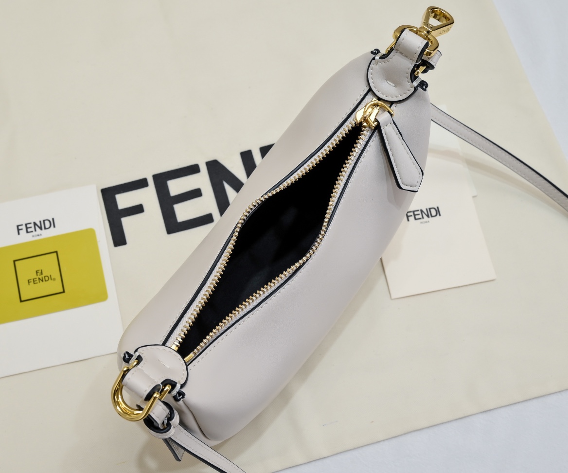FENDI praphy underarm bag 1009