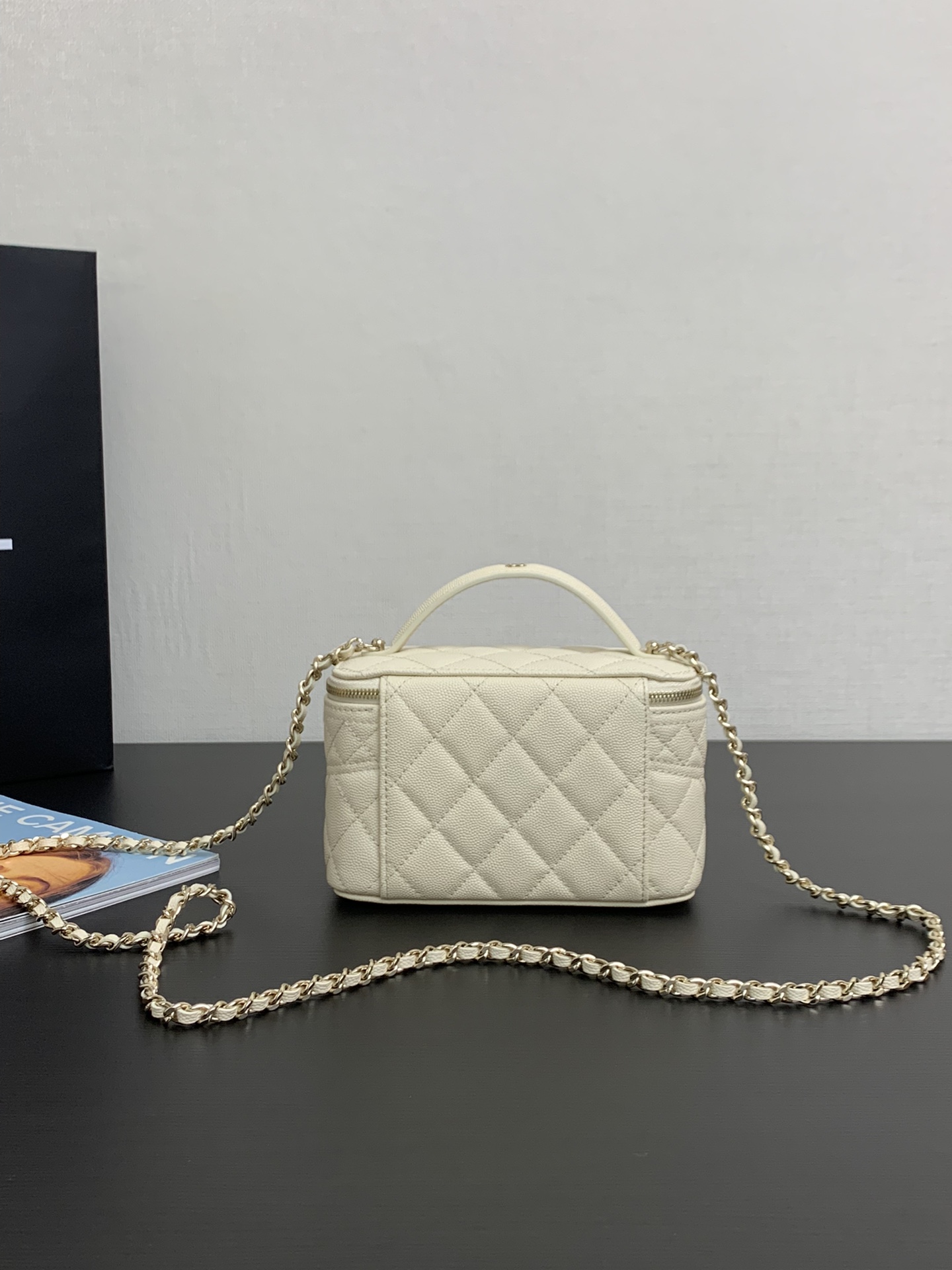 Chanel 25C cosmetic bag 99440
