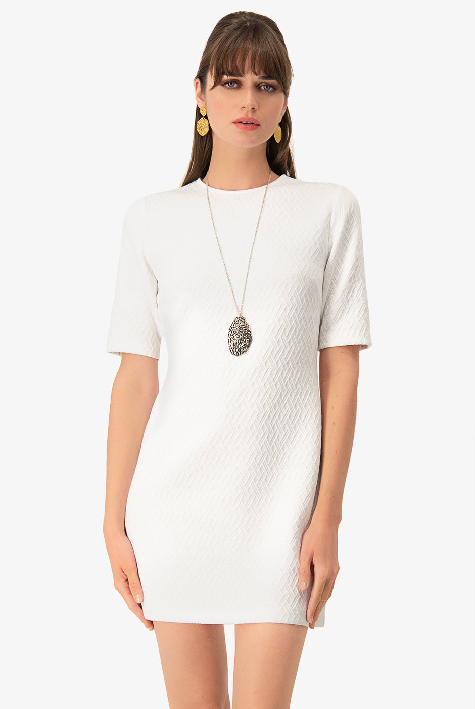 Vestido blanco liso de manga corta