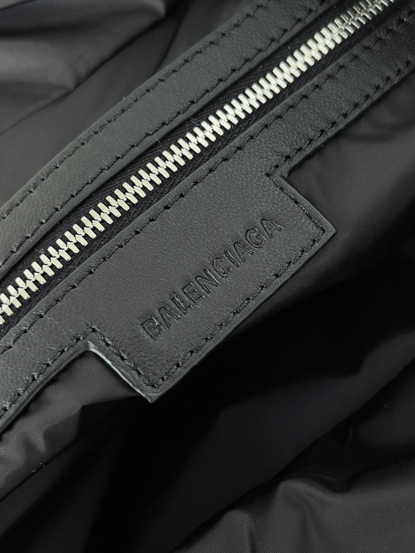 Balenciaga Neo Cagole XL PLUS Tote