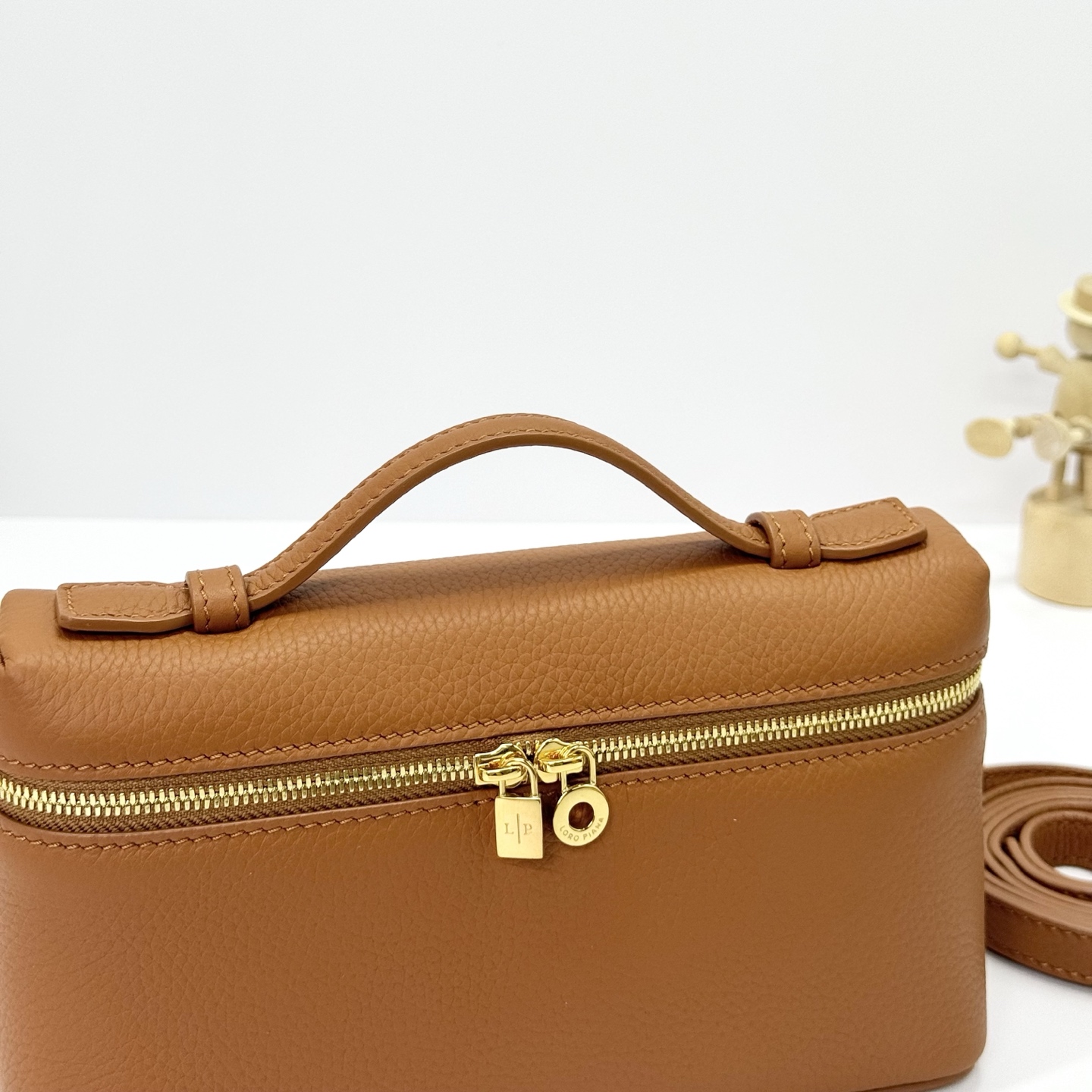 Loro Piana Extra poet L19 Clutch FAI8393