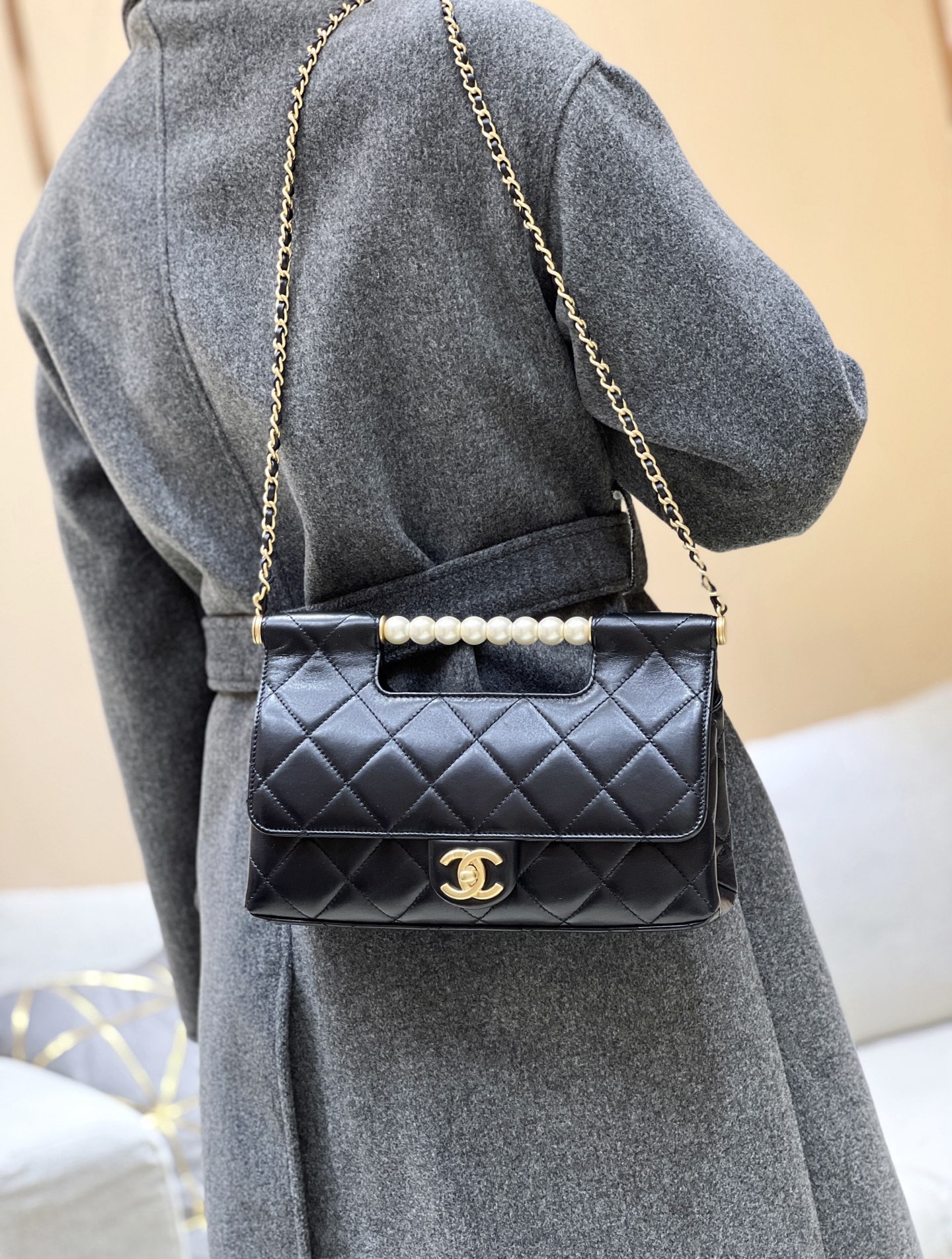 Chanel 25P Spring/Summer Preview Series Pearl Handle Bag AS5390 00138
