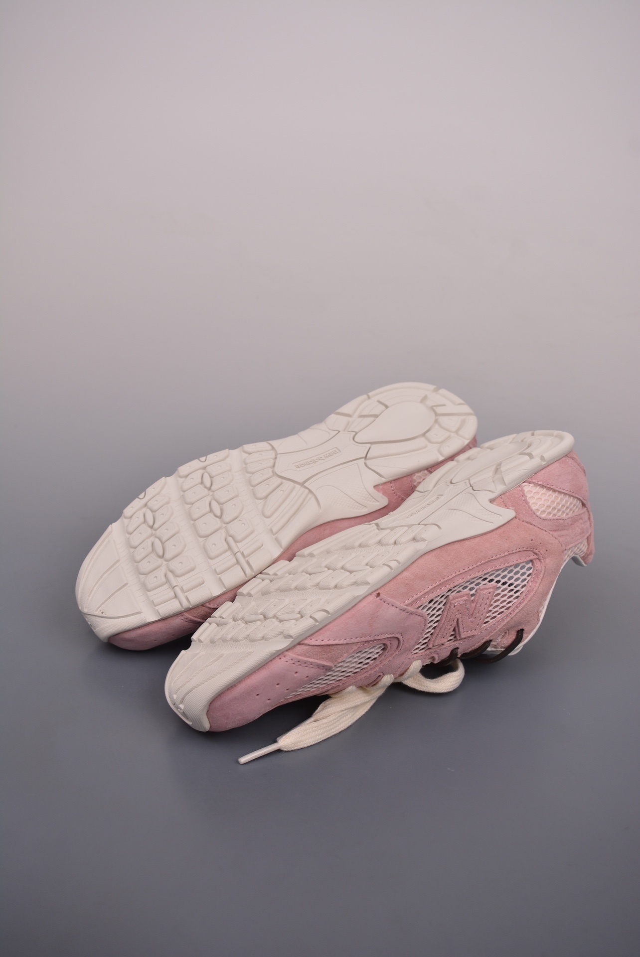 Miu Miu x New Balance 530 SL 