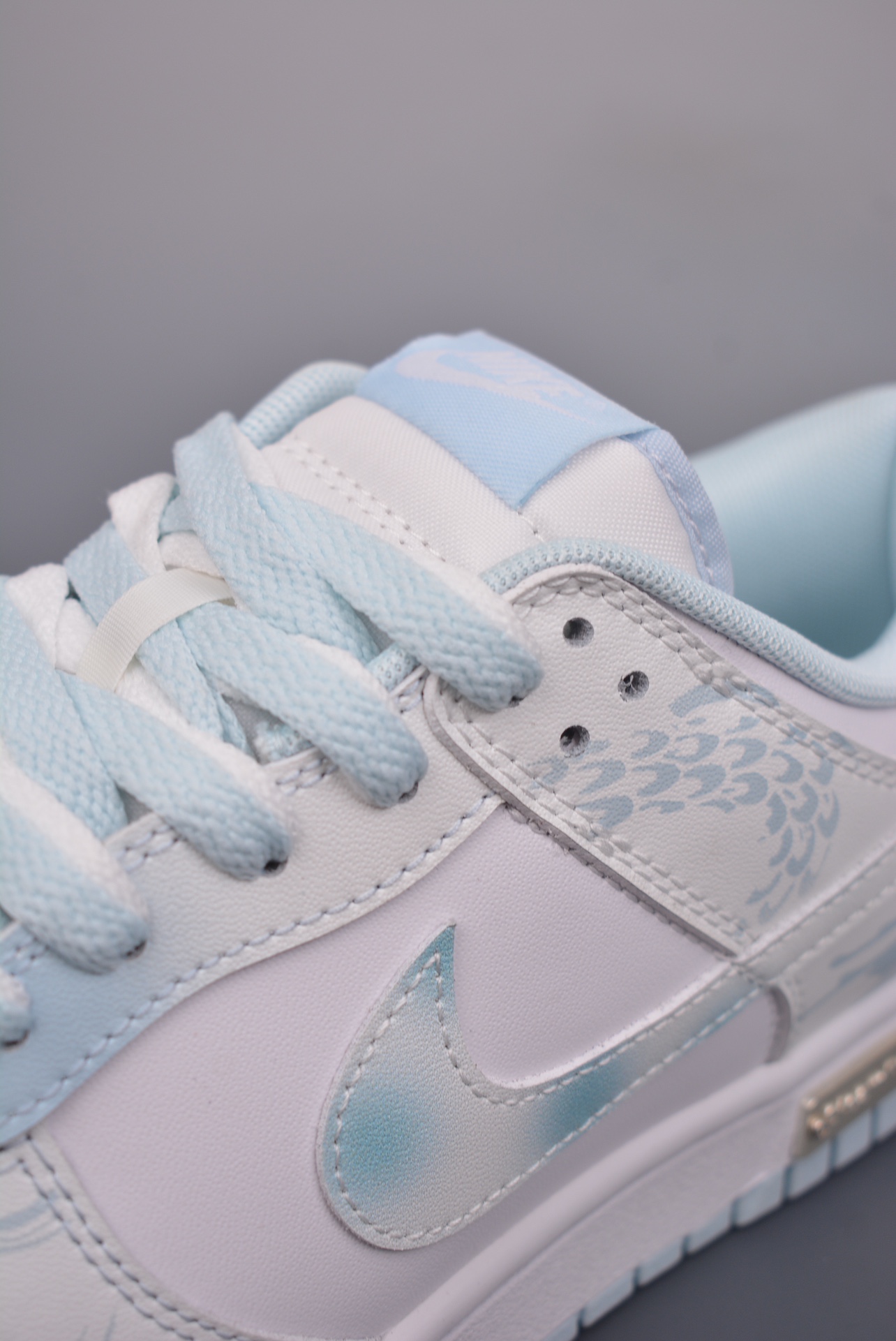 Nike SB Dunk Low Year of the Dragon white and blue DV0833-10