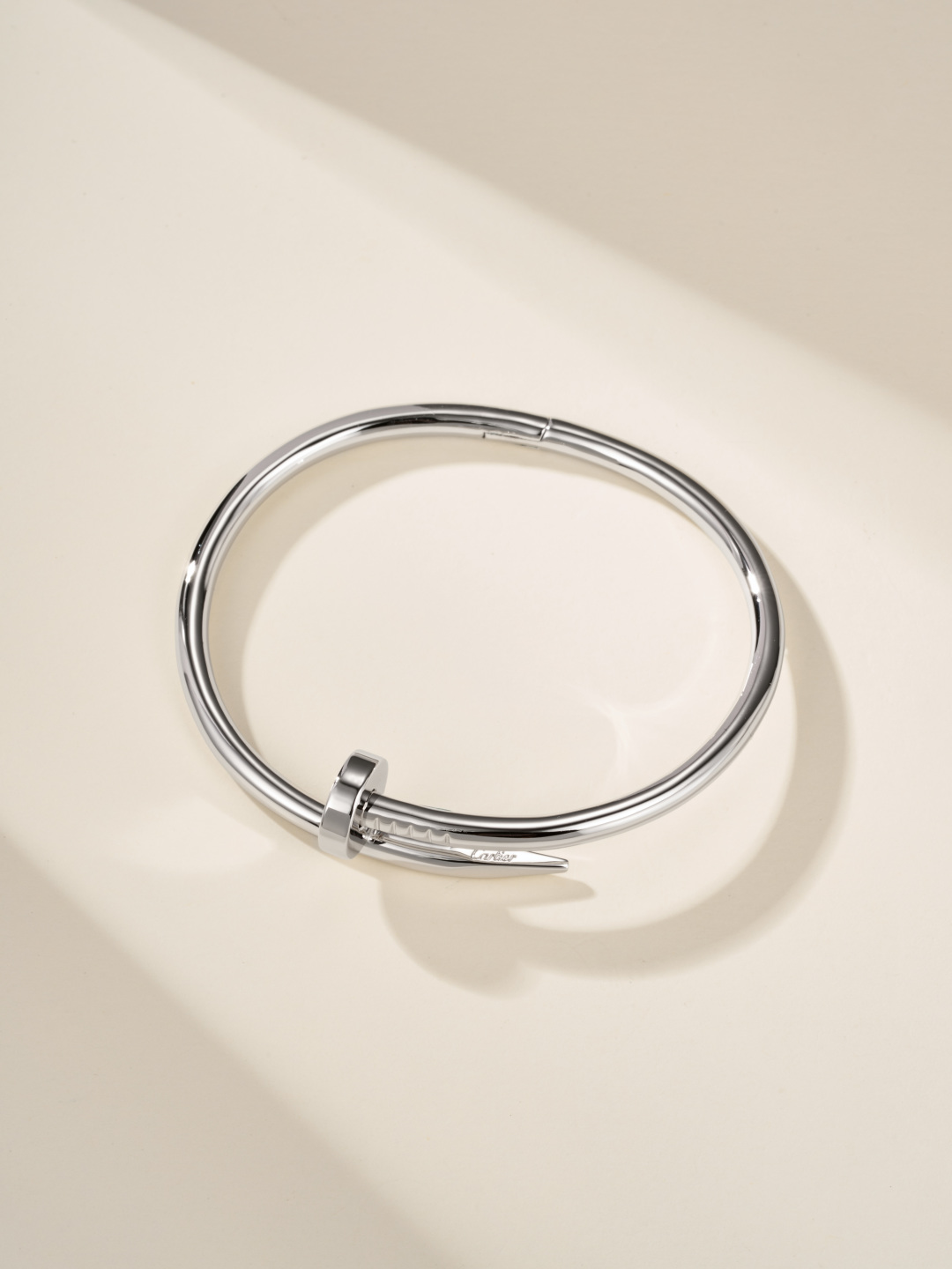 Cartier Classic Nail Diamond-Free Thick Bracelet