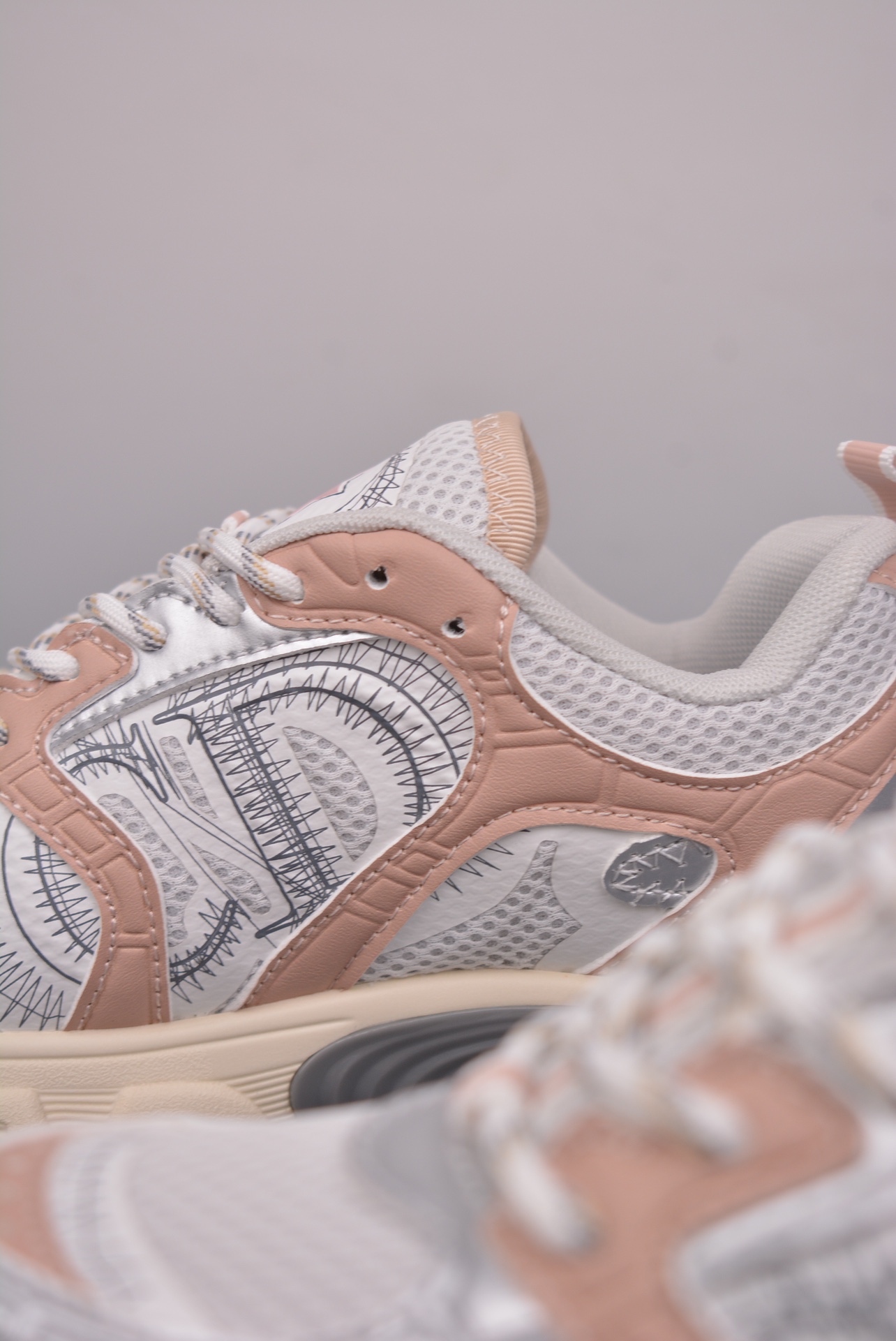 DIOR Chrono sneakers pink, white and grey
