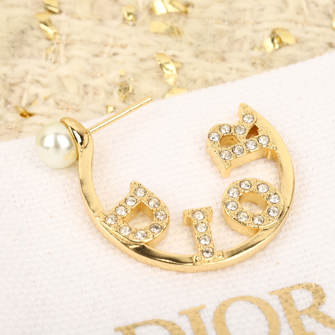 Dior Alphabet Diamond Pearl Earrings