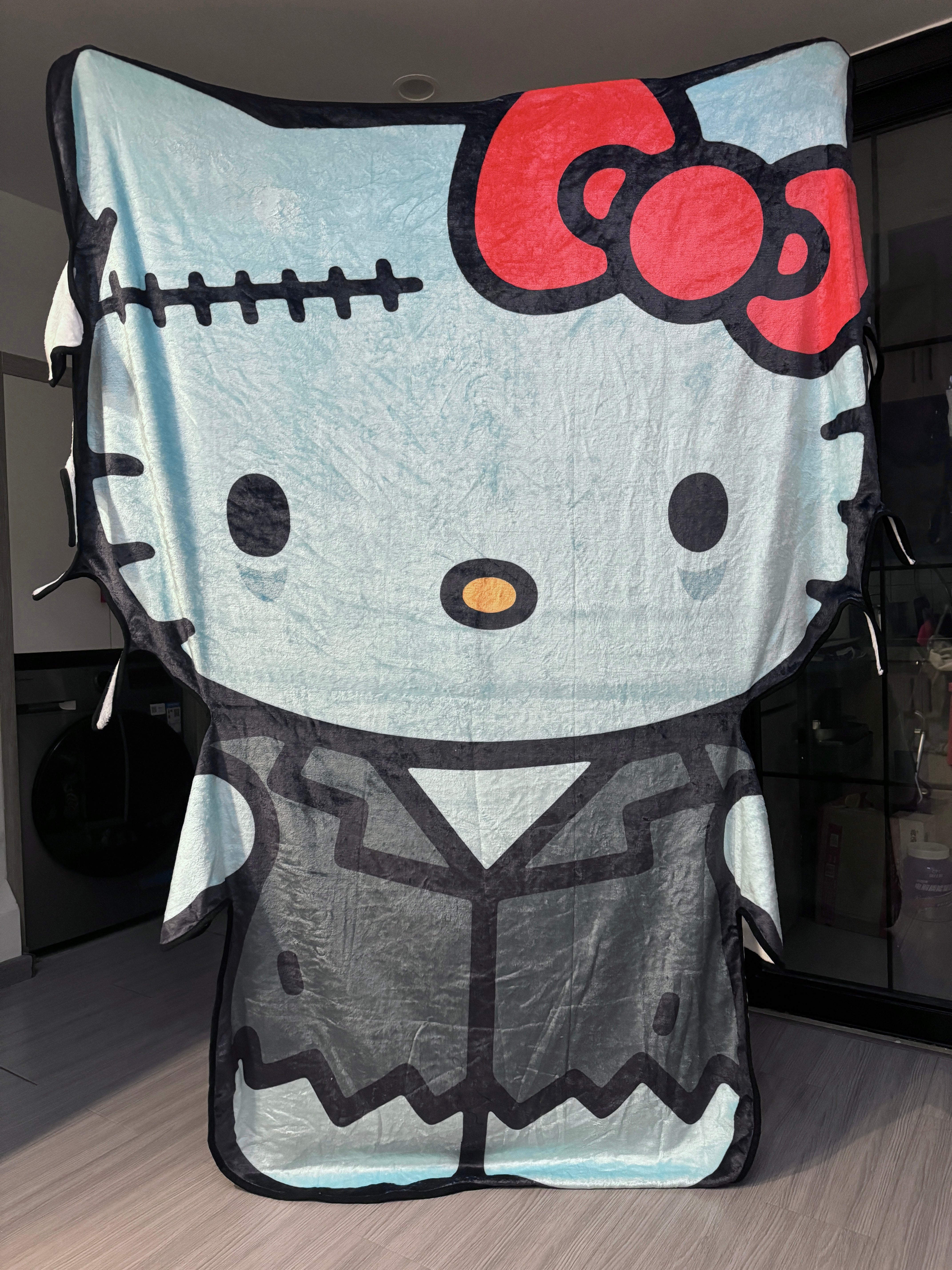 Hellokitty Shape Halloween Skeleton Blanket Flannel Throw Blanket Cute Blanket Lightweight Super Soft Cozy for Bed Kids Adult Gift