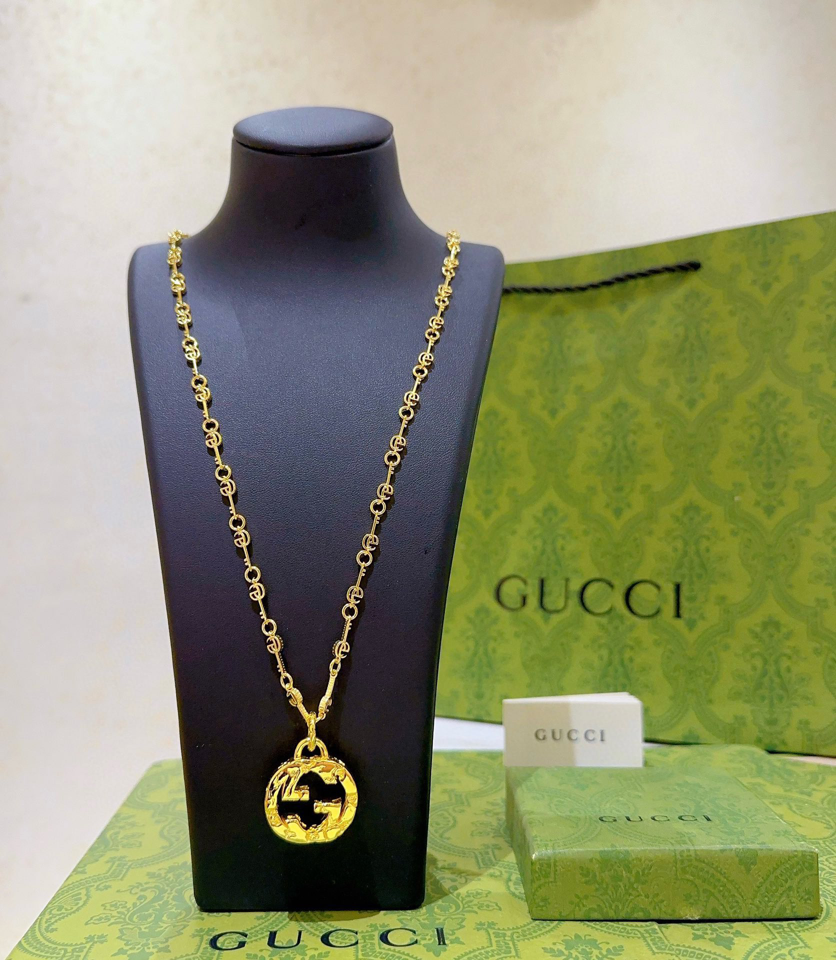 Gucci Anger Forest series new double G key necklace