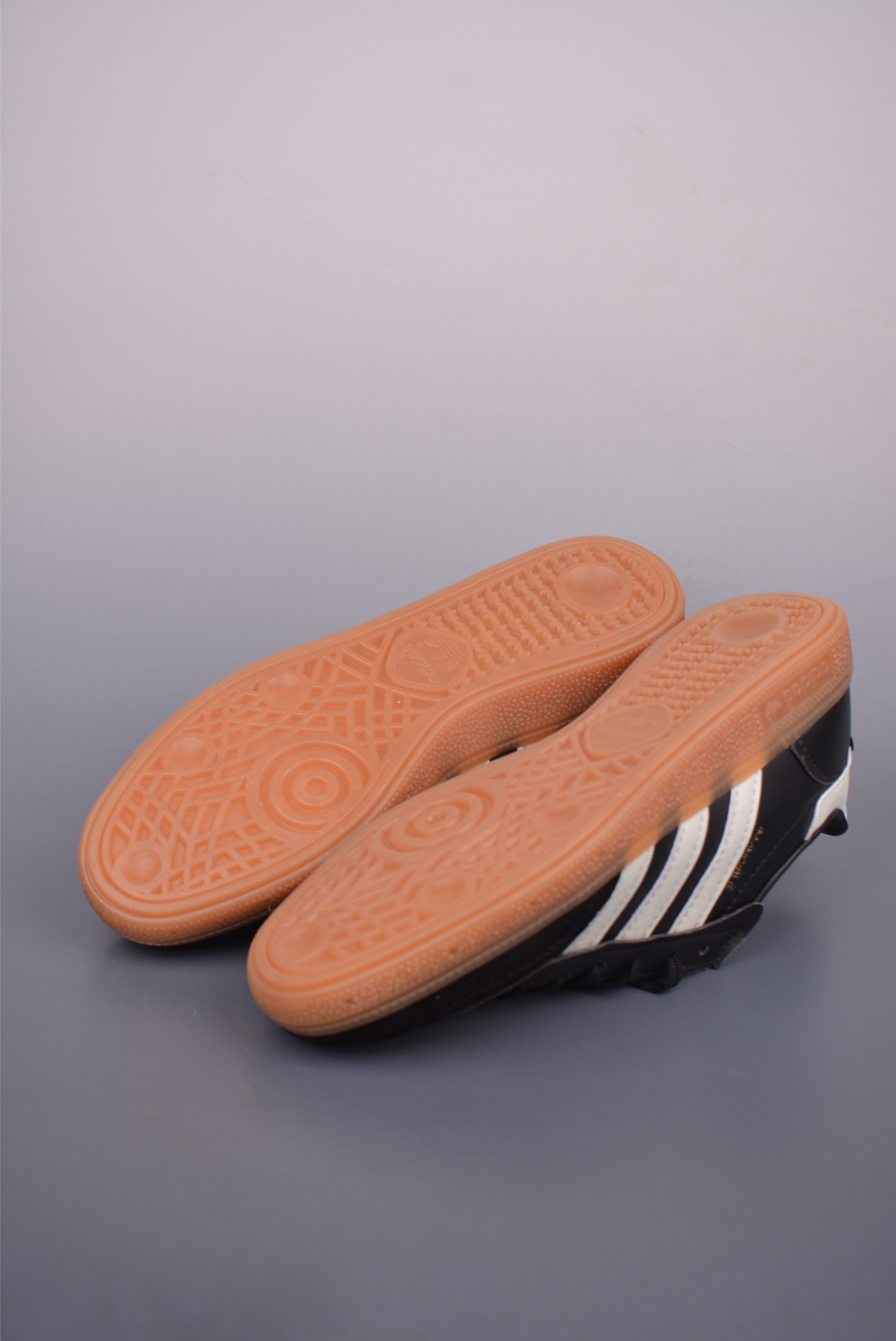 Adidas Handball Spezial INVINCIBL 