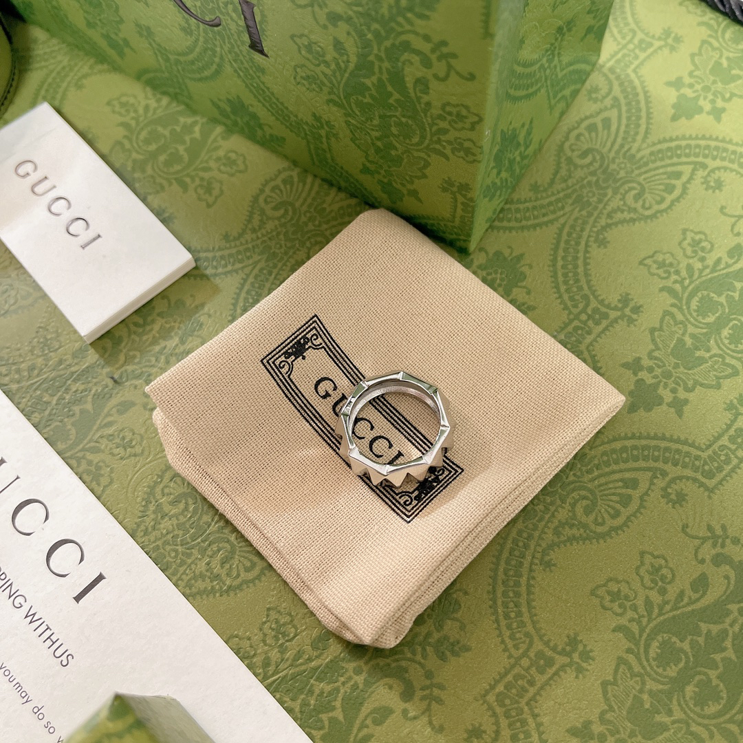 Gucci diamond ring