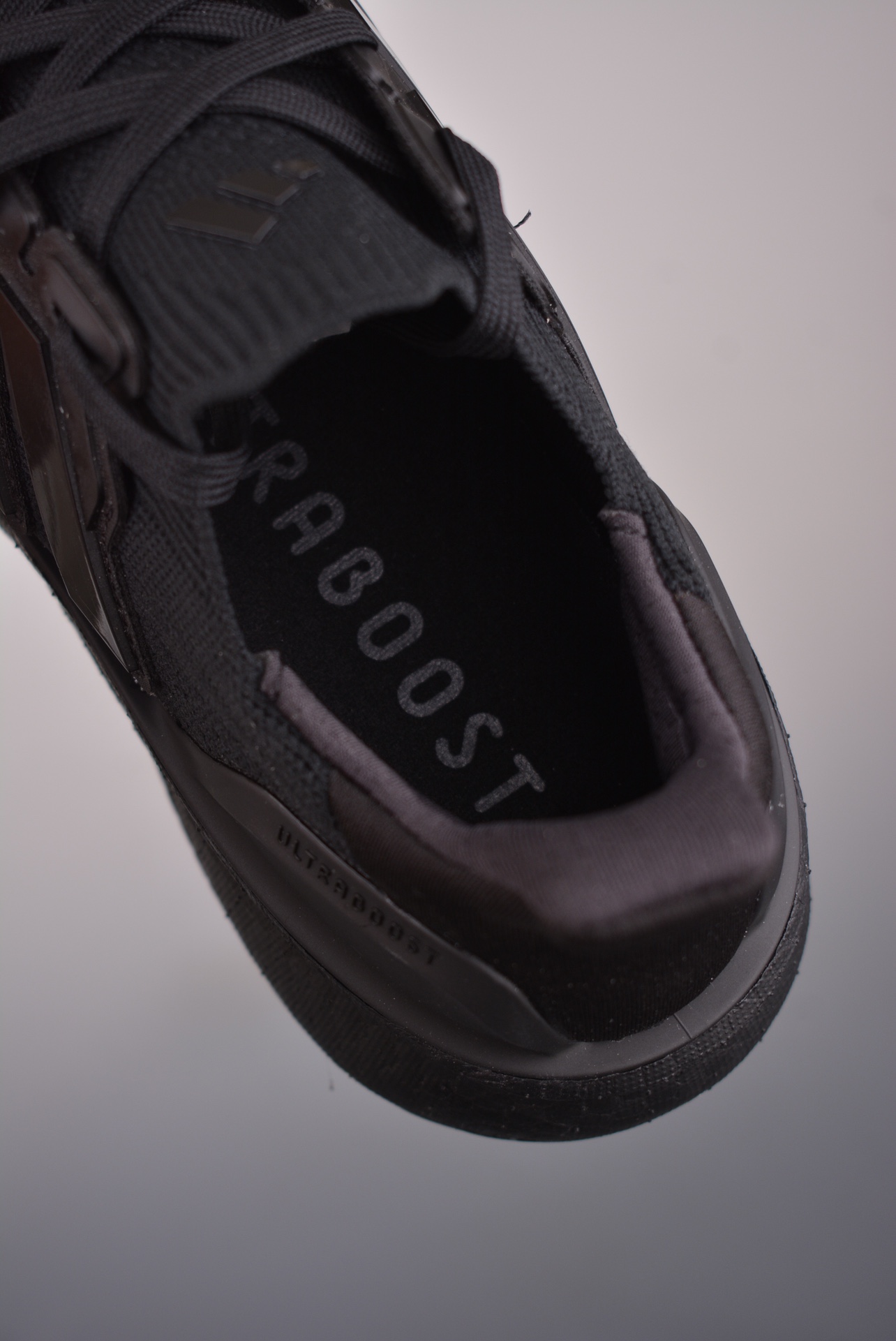 Adidas Ultra Boost 5X Triple Black 2025 ID8812