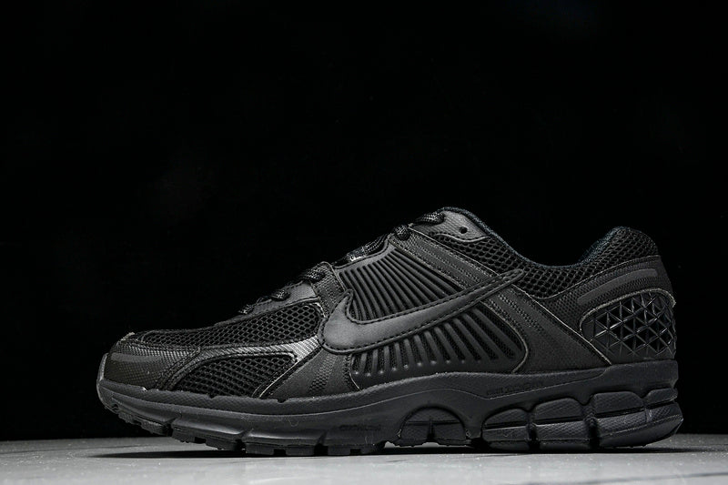 Zoom Vomero 5 Men's Shoes