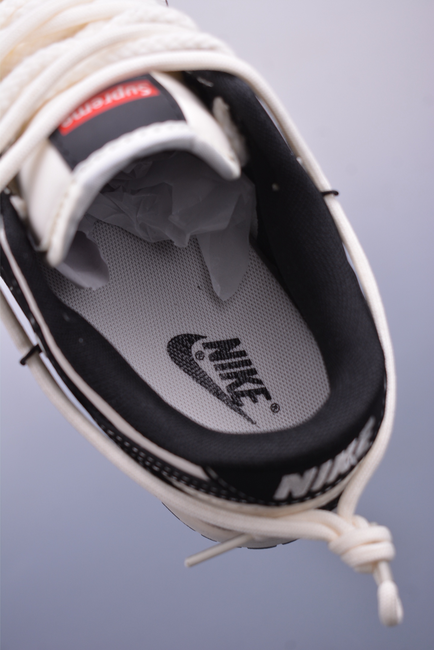 Supreme x Nike SB Dunk Low sneakers black and white YX5066-280