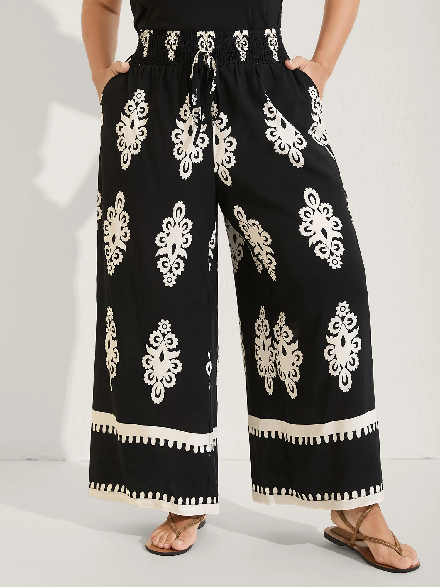 Ornate Print Shirred Wide-Leg Pants