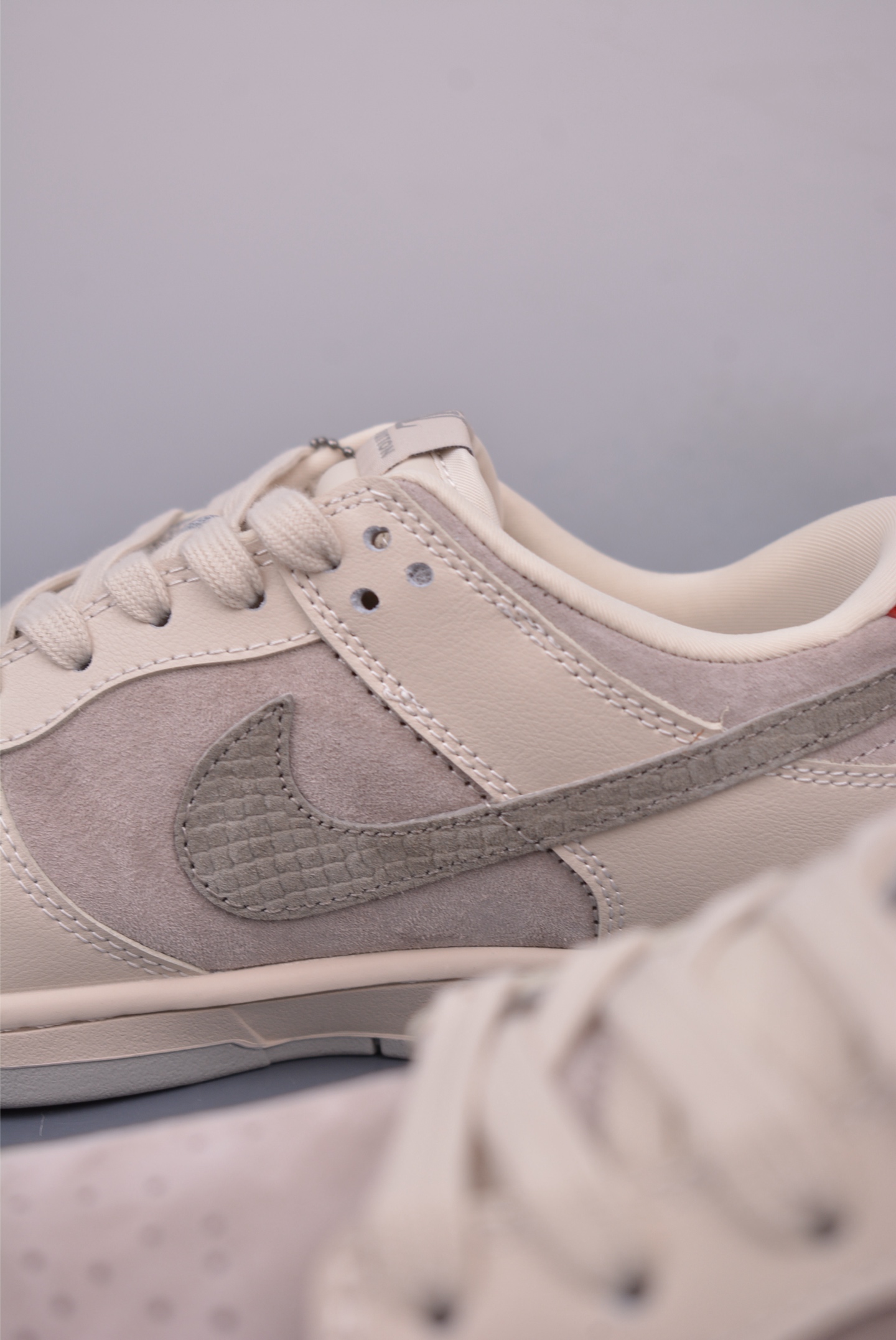 LV x Nike SB Dunk Low sneakers Suede Gray Red XX3168-125