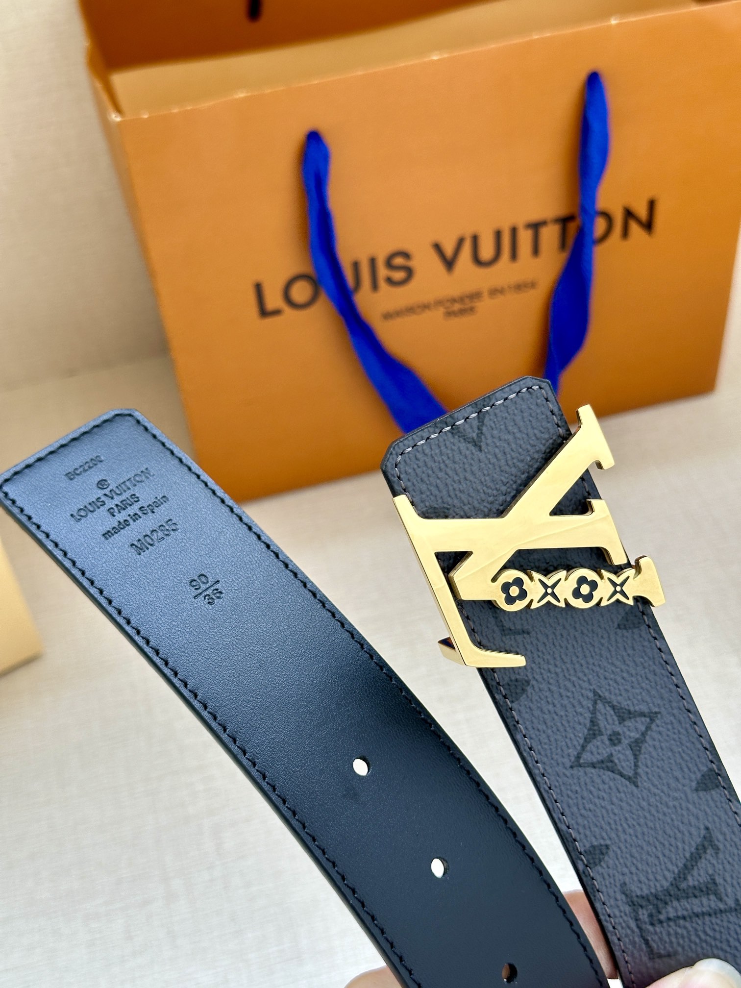 Louis Vuitton Monogram Print Men's Belt, 4CM Width
