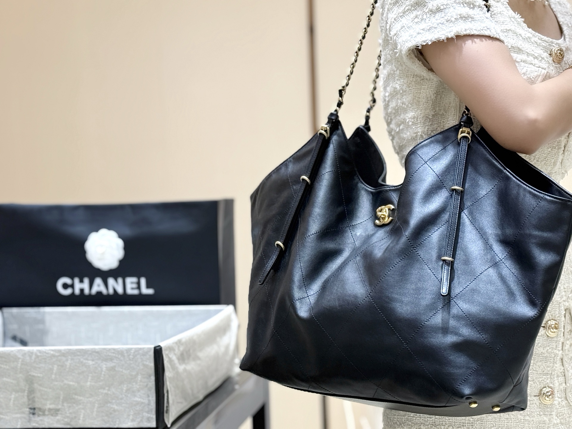 Chanel 25S Spring/Summer Collection Large Tote AS5466