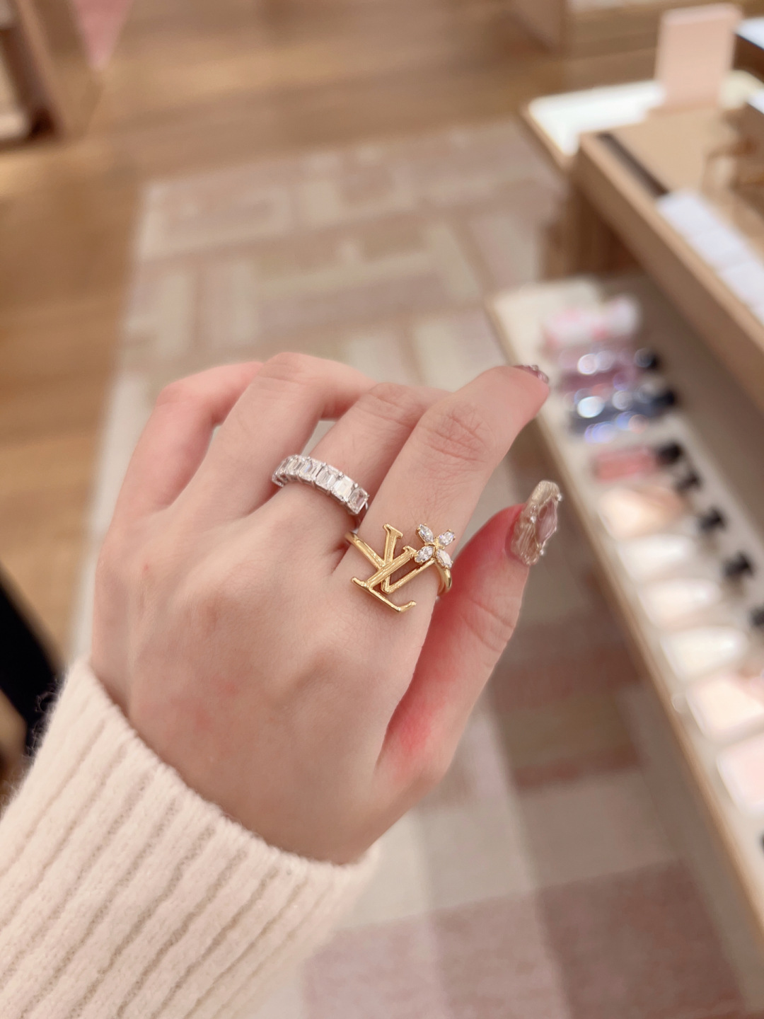 Louis Vuitton Flower Diamond Ring