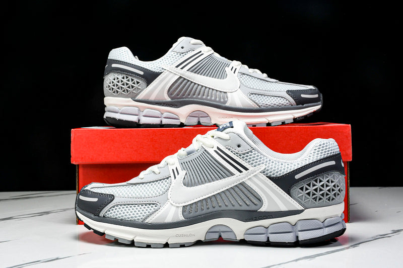 Zoom Vomero 5 Men's Shoes