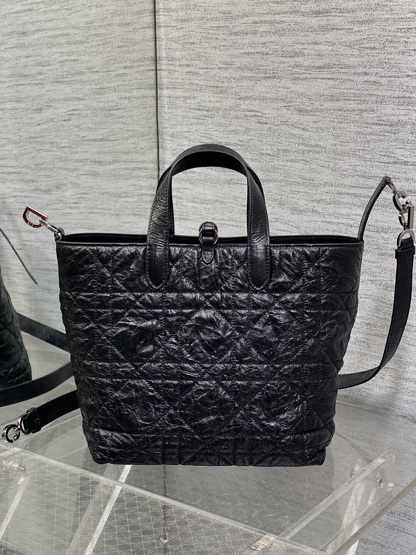 Dior Toujours Vertical Series Medium