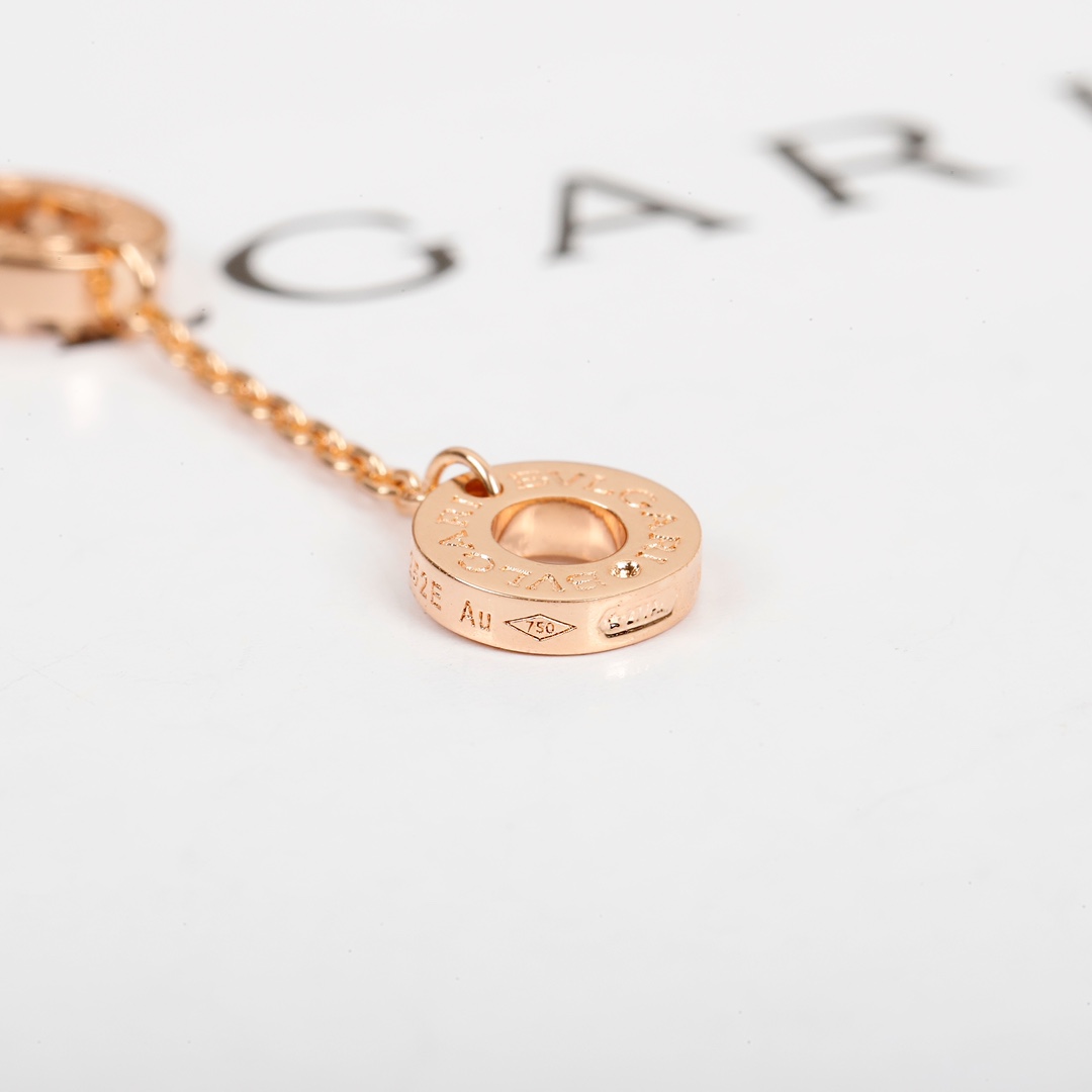 Bulgari DIVAS DREAM mother-of-pearl necklace