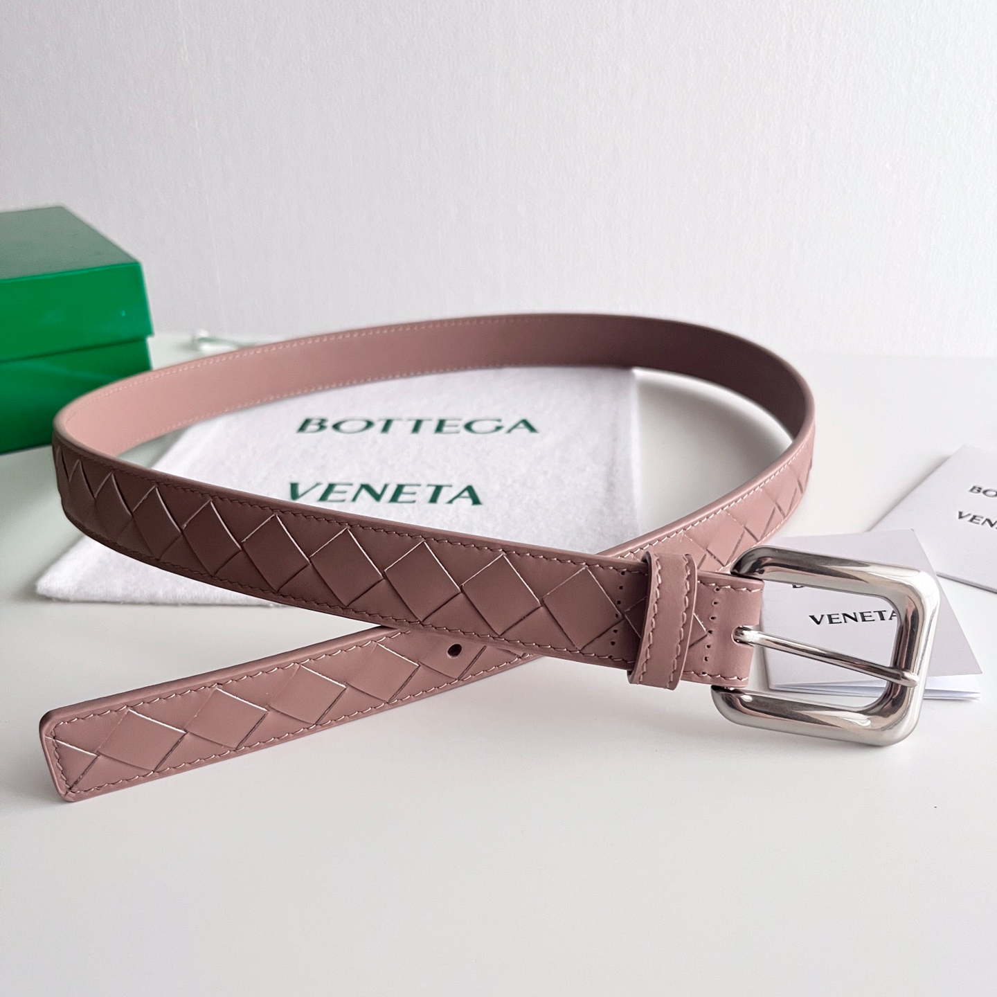 Bottega Veneta intreccio woven cowhide double-sided waistband with a width of 2.0cm