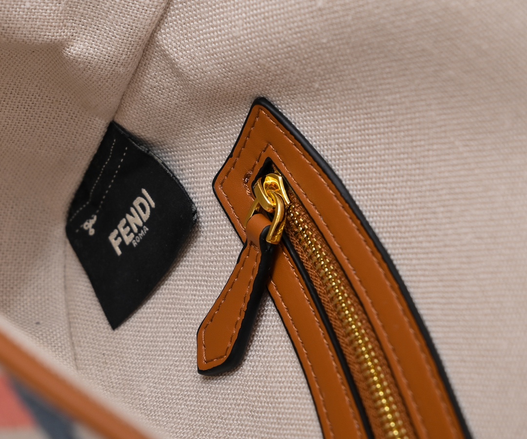 FENDI Baguette Shoulder Bag 1002