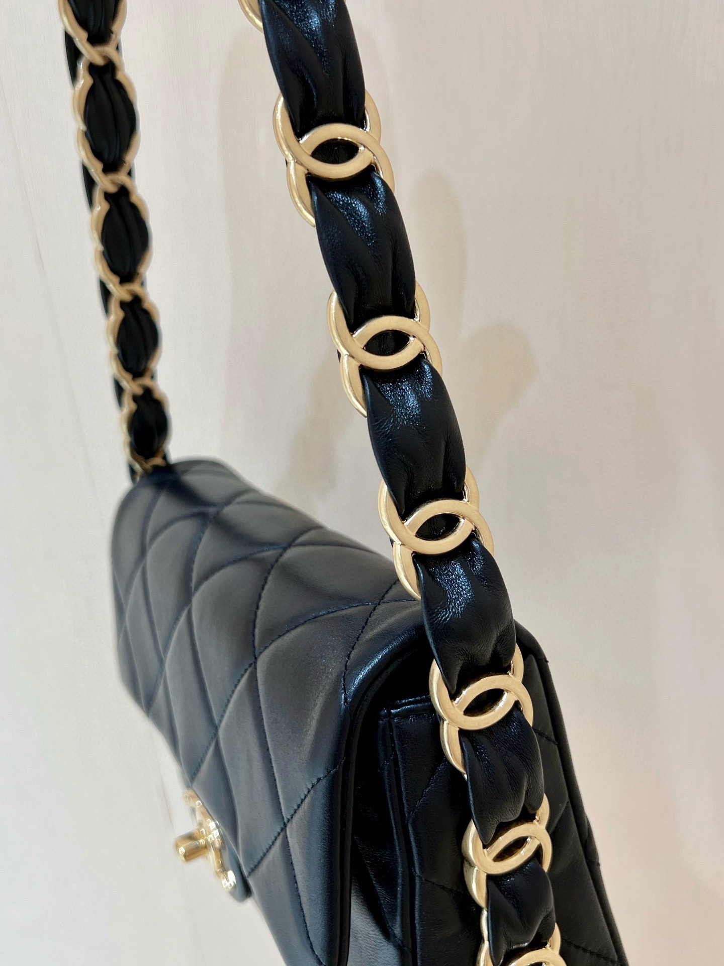 Chanel 24K Autumn and Winter Series Thick Chain Underarm Bag AS5174