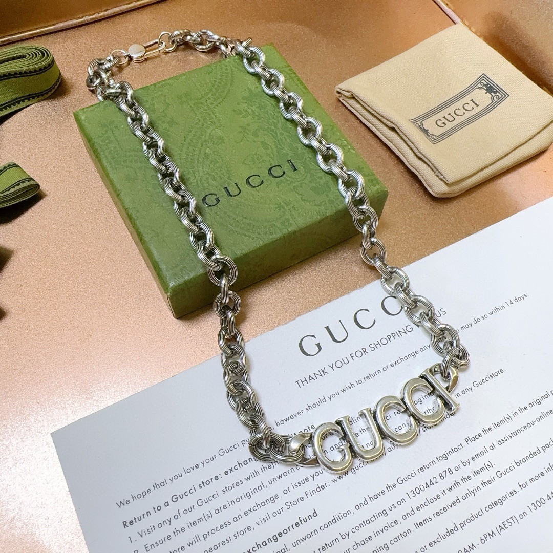 Gucci round chain necklace