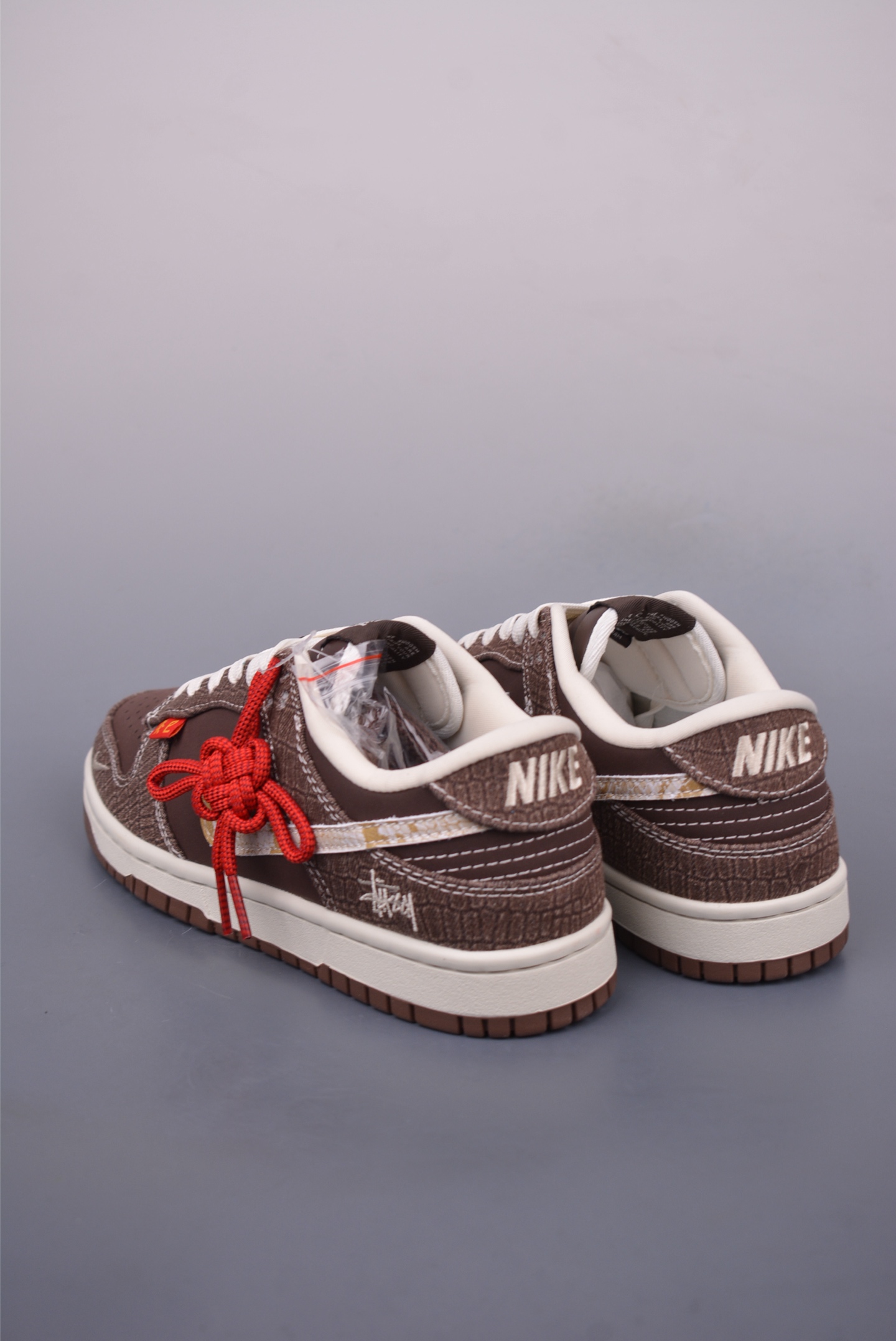 Nike SB Dunk Low sneakers 25 Year of the Snake Limited Edition Snake Denim Brown CH8311-112