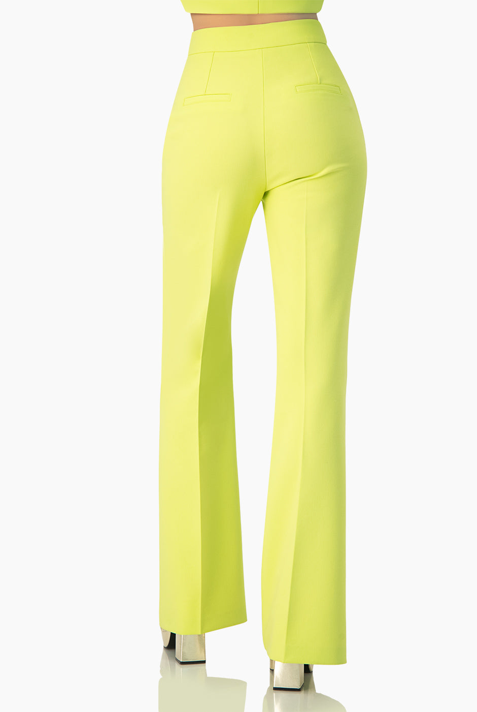 Pantalon acampanado sastreado