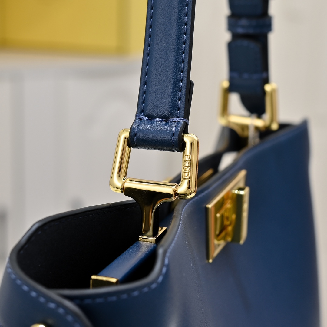 FENDI ekaboo Soft medium handbag 8801