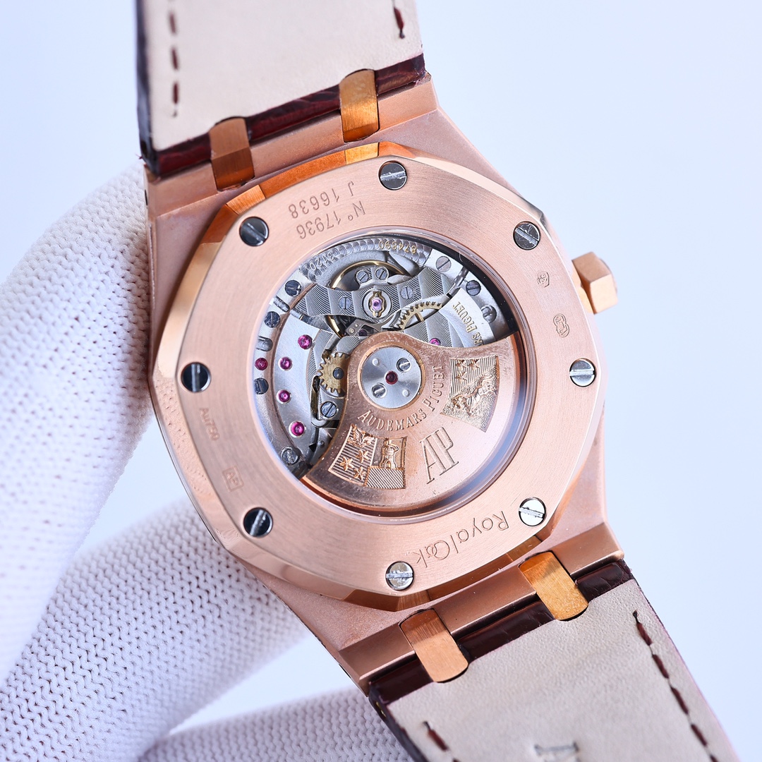 Audemars Piguet Royal Oak Series 15510OR.OO.D002CR.02
