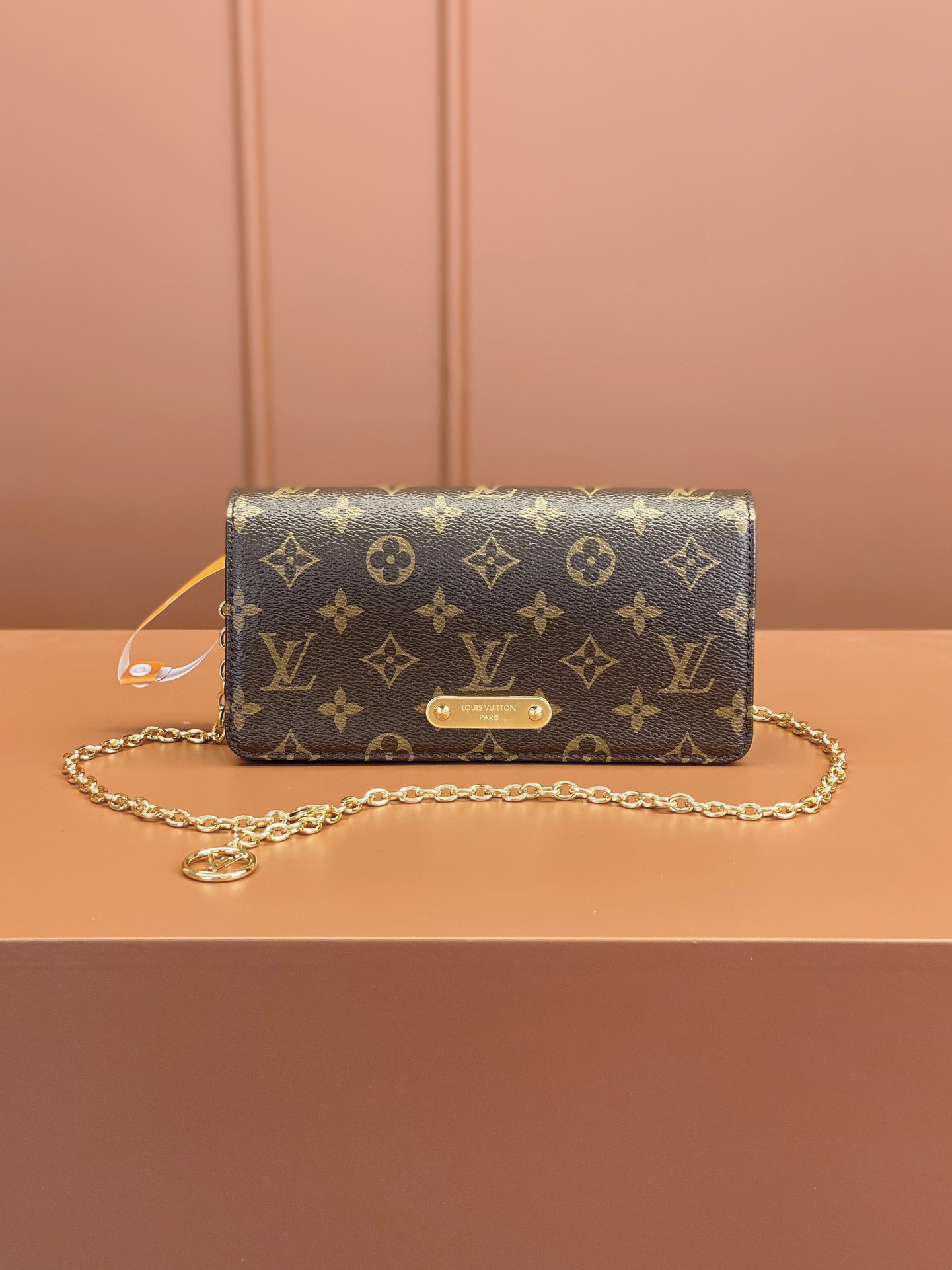 Louis Vuitton WALLET ON CHAIN ​​LILY Handbag M82509