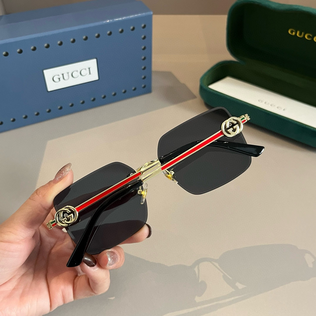 Gucci Square Frame Sunglasses