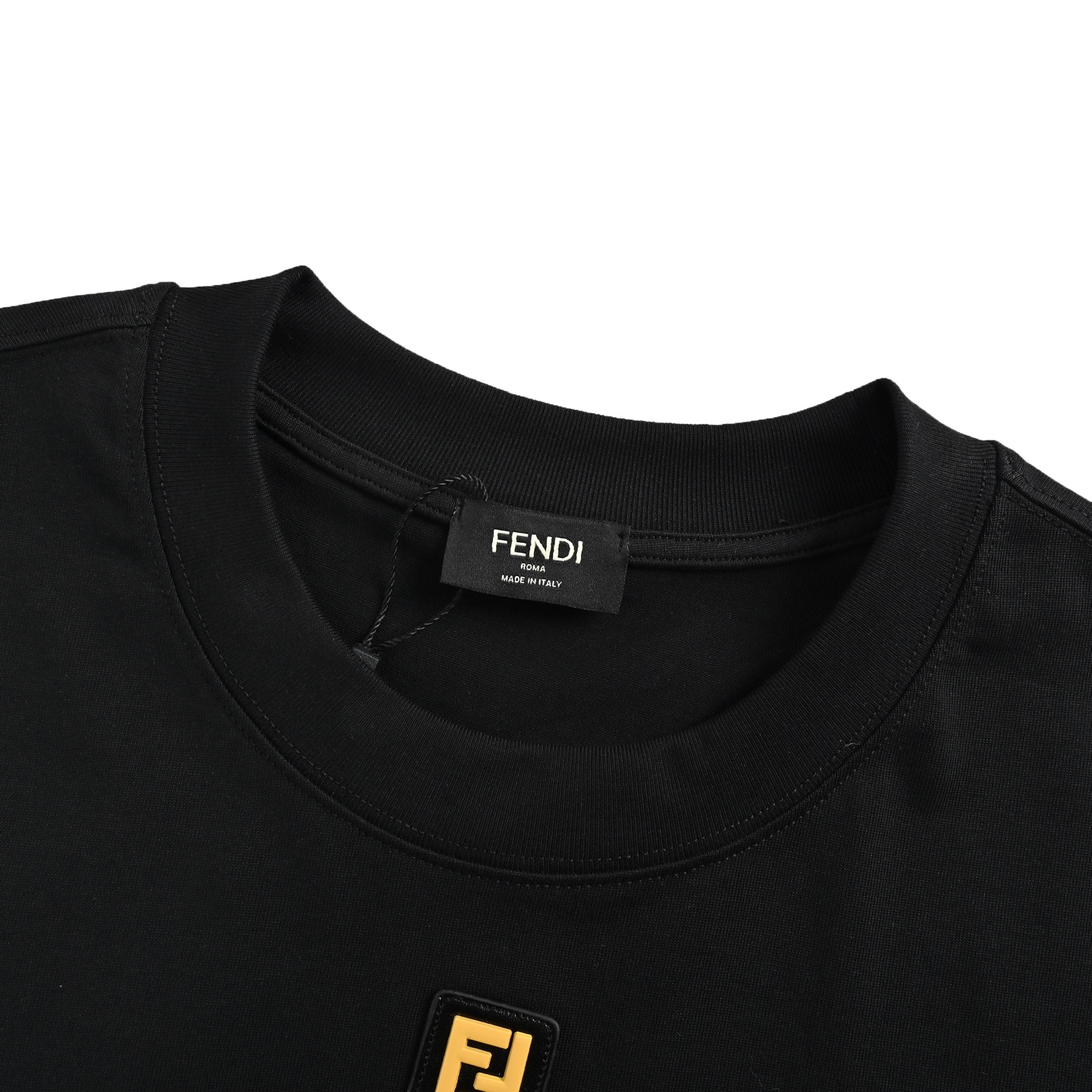 Fendi 25ss short sleeves with FF metal logo on the neckline