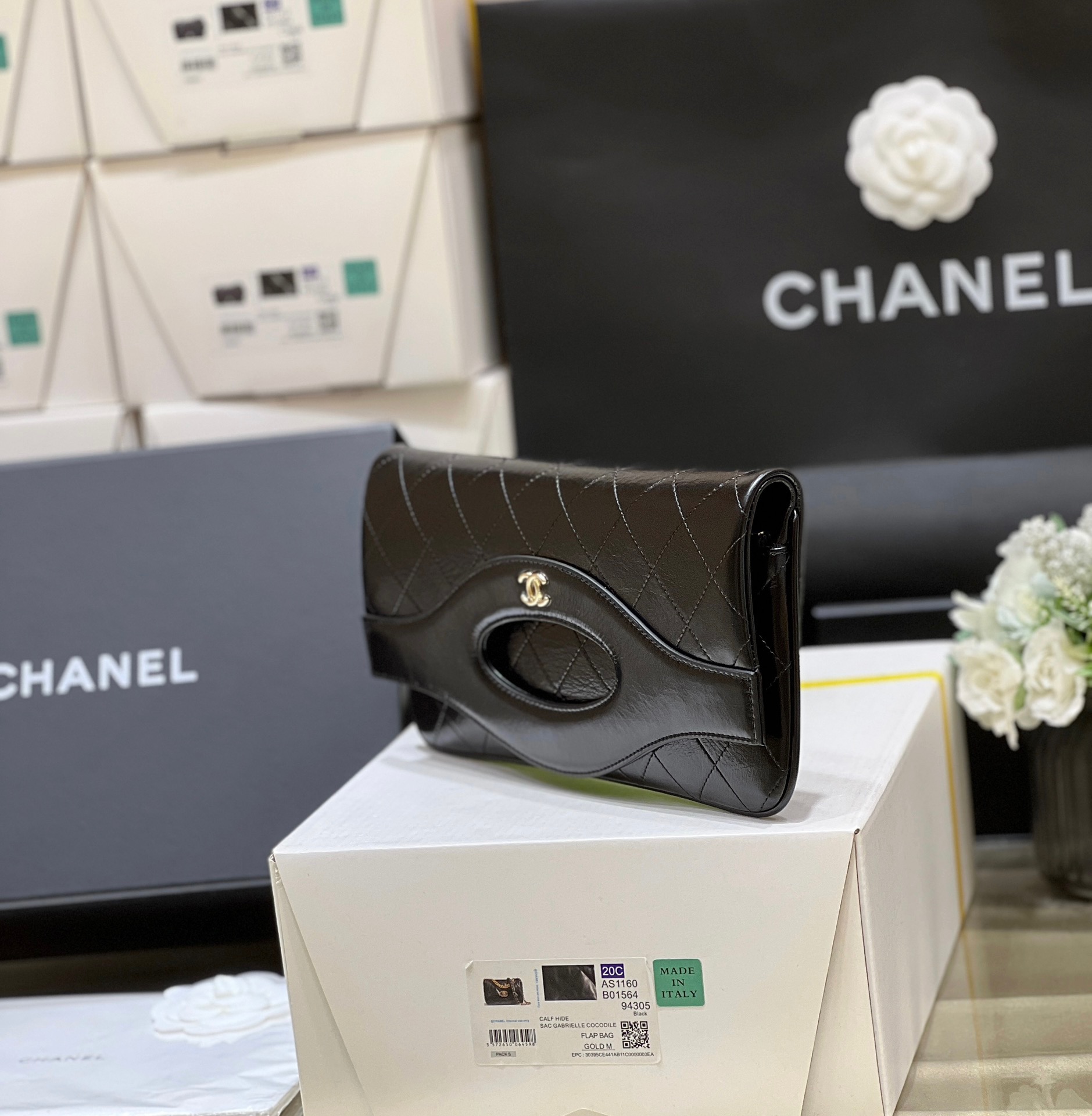 Chanel Limited Edition Horizontal Folding 31bag AP3655 00108