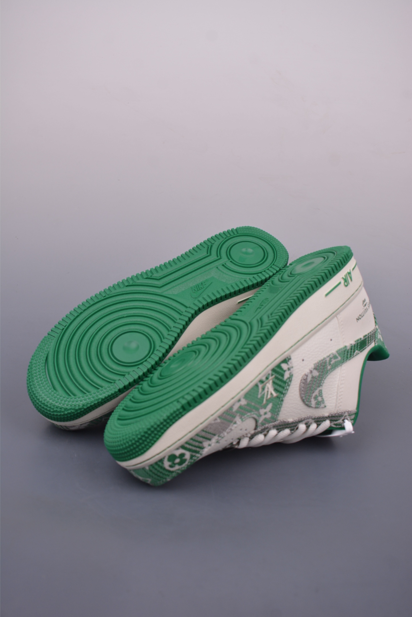 Louis Vuitton x Nike Air Force 1 07 LV8 Low Sneakers White and Green Print SC9207-538