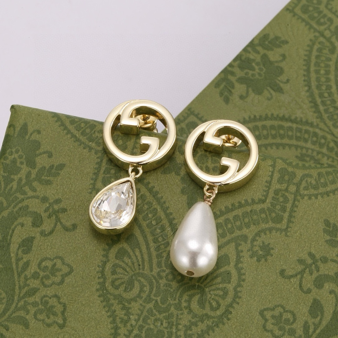 GUCCi Pearl Diamond Earrings