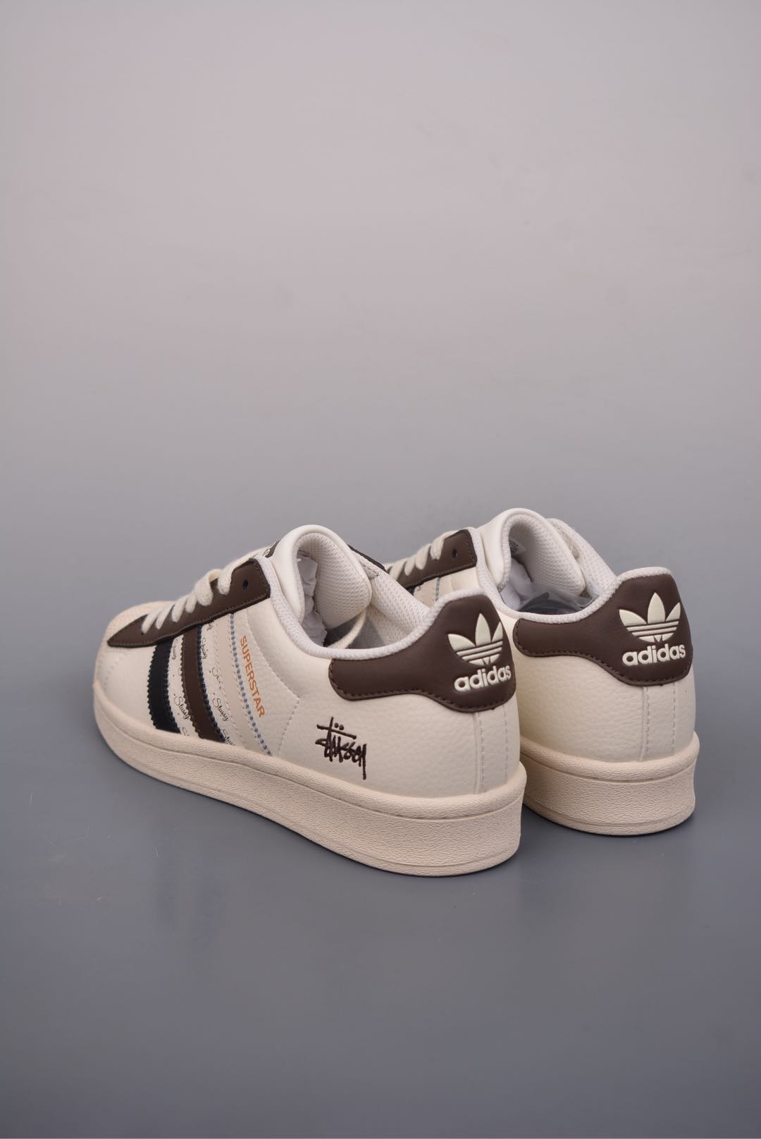 Supreme x Adidas Originals Superstar Beige Brown BZ2502