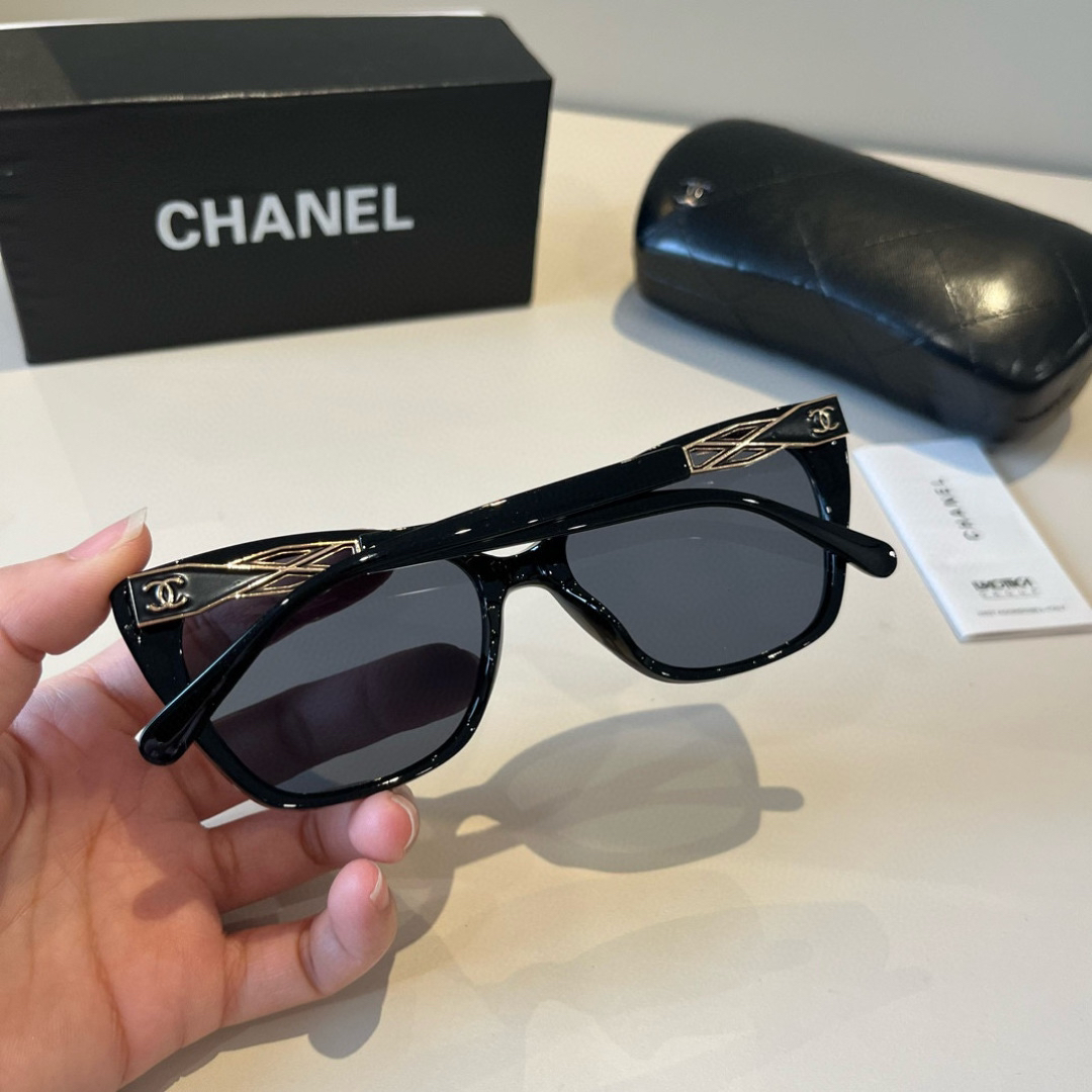 Chanel round frame sunglasses