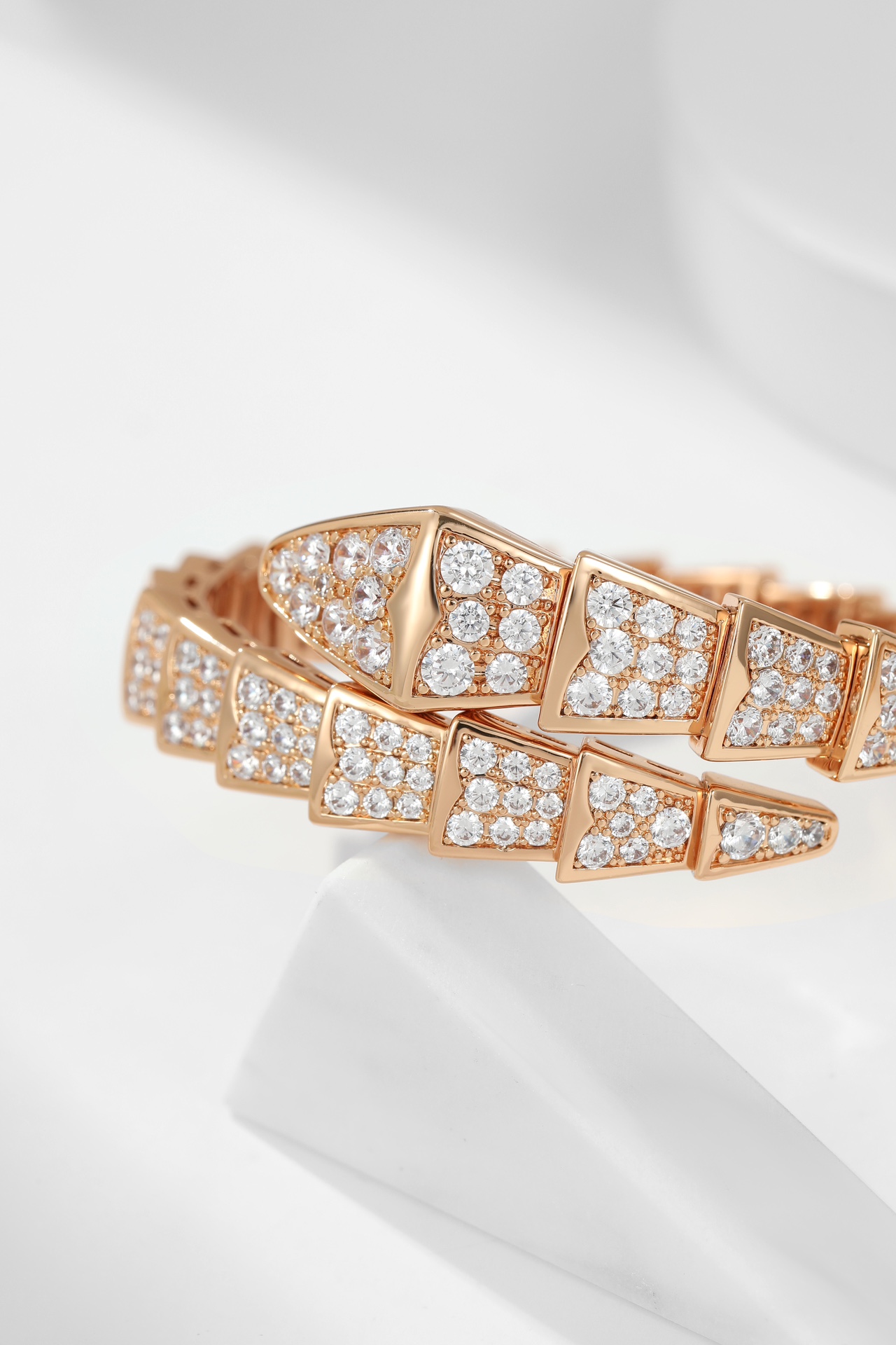 Bulgari Bulgari snake-shaped diamond bracelet